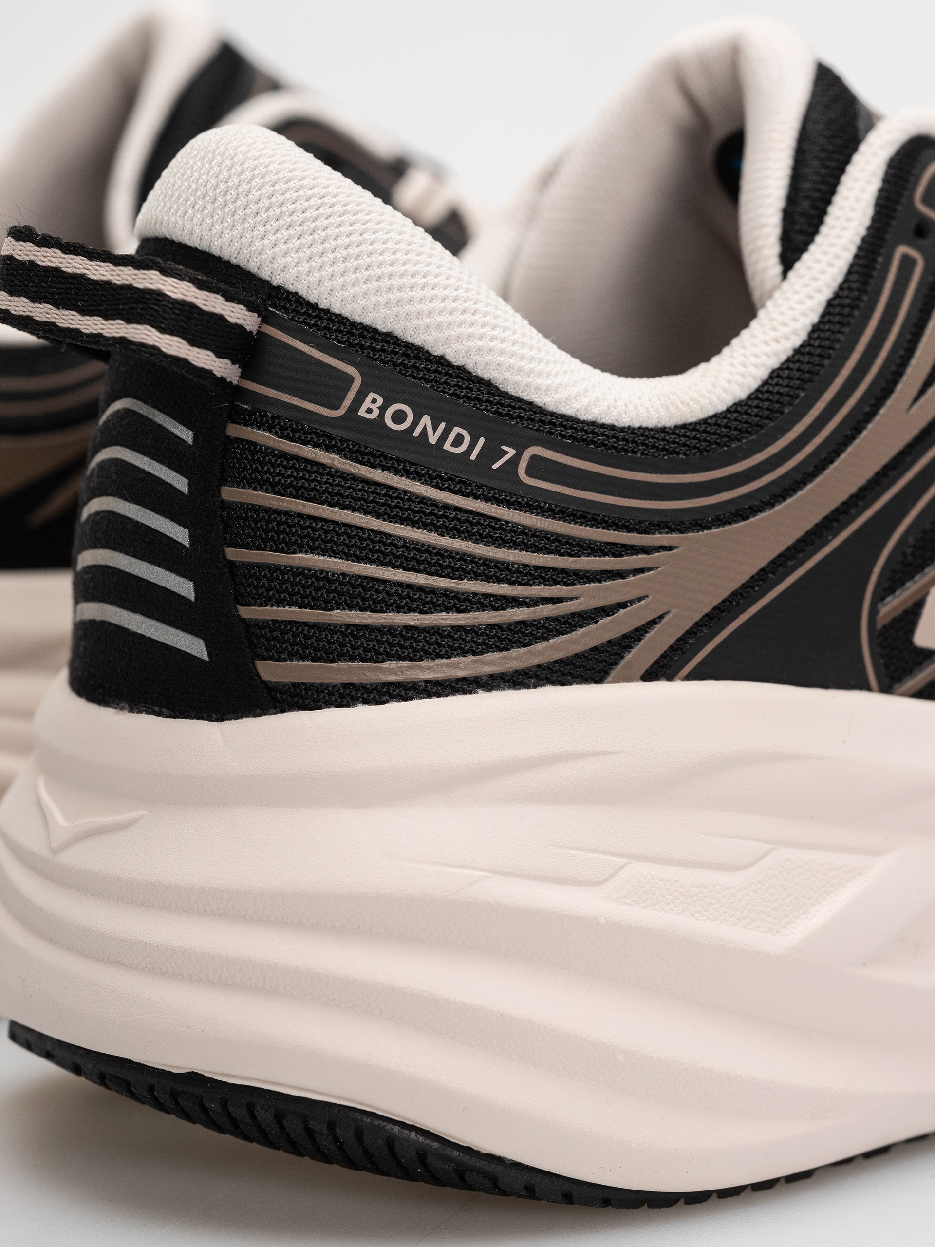 Hoka Bondi 7 Wmn Schuhe (black/rose cream)