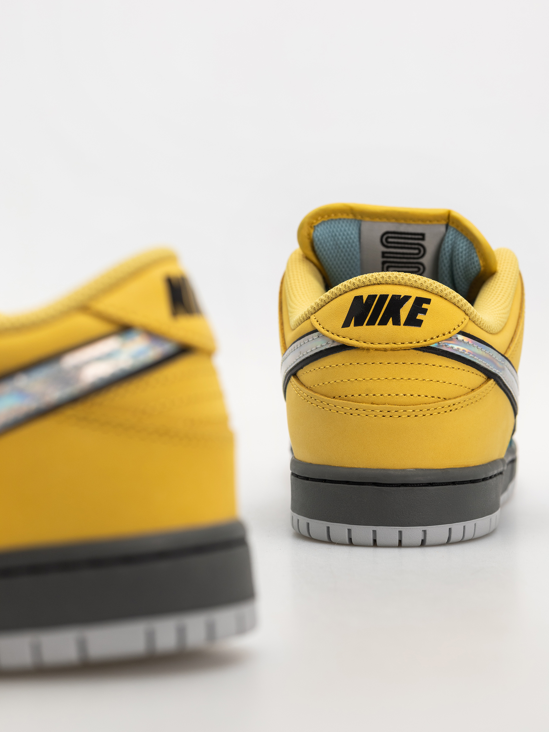 Nike SB Dunk Low Pro Schuhe (lightening/wolf grey/denim turq)