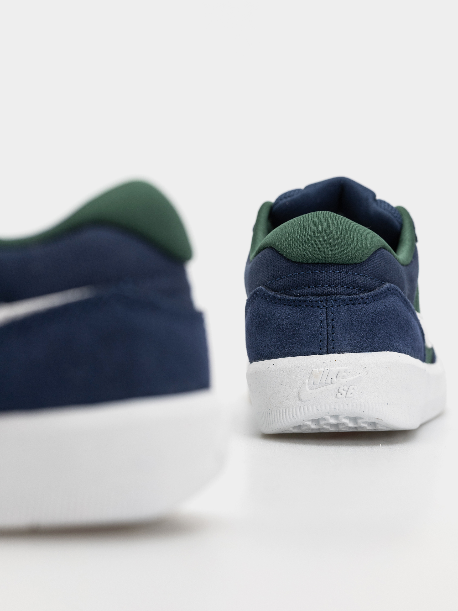 Nike SB Force 58 Shoes (navy/summit white/noble green/white)