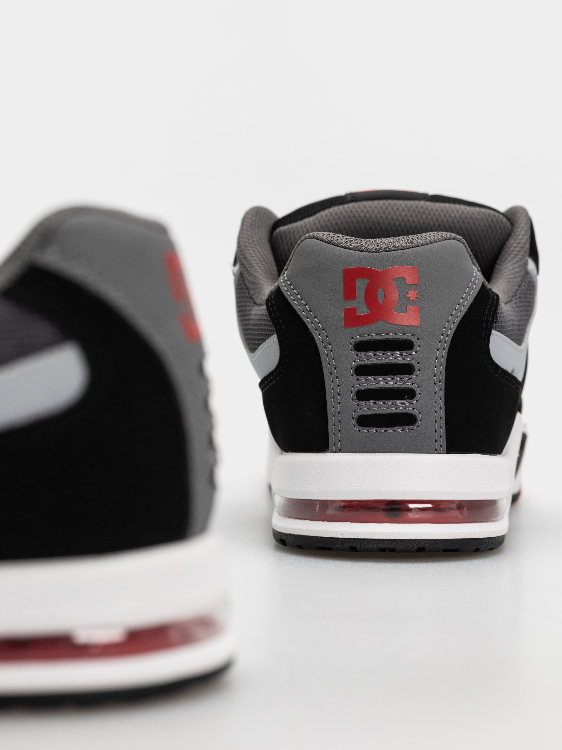 DC At 2 Shoes (black/grey/red)