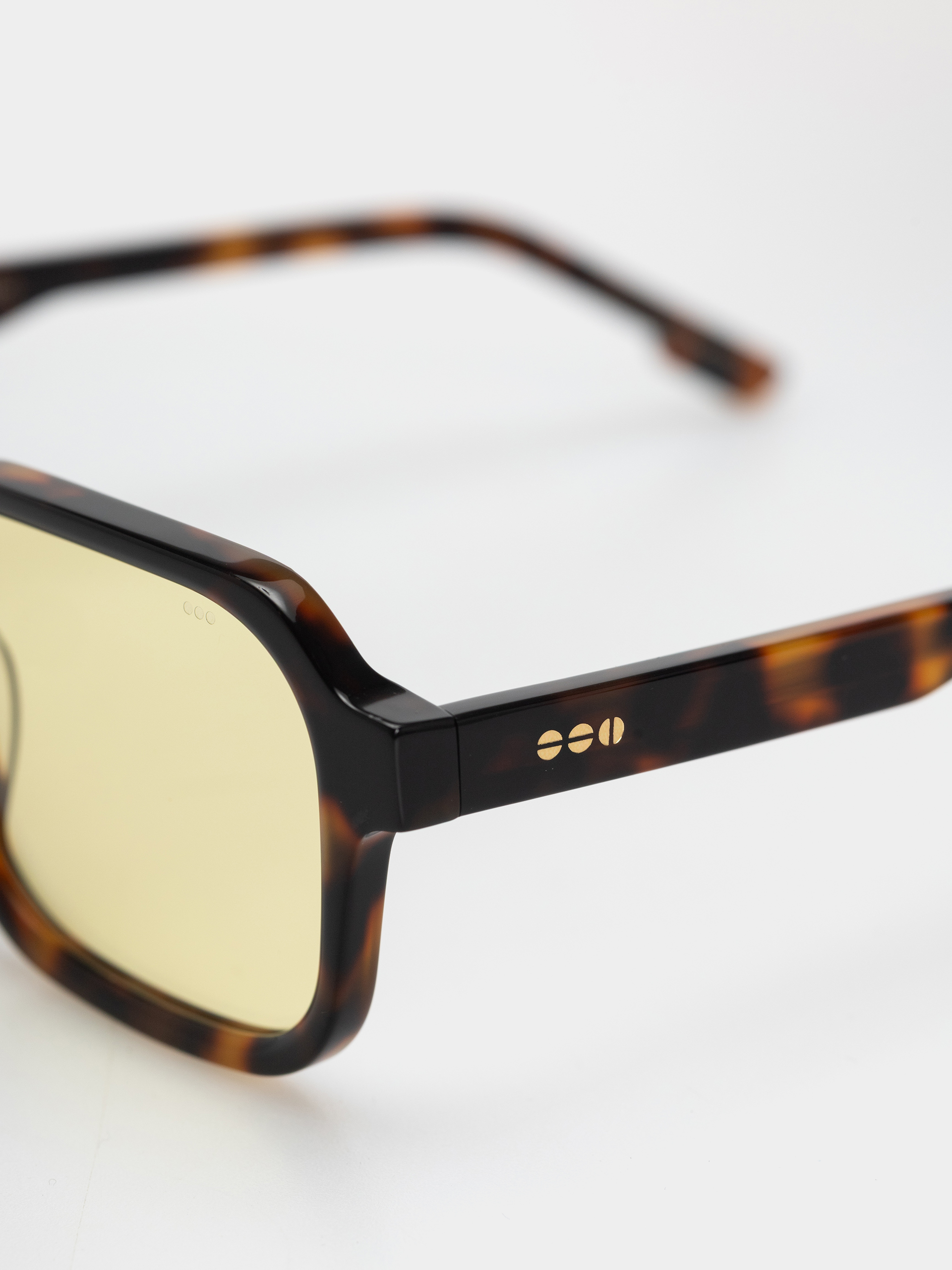Komono Romeo Sonnenbrille (smoked rum spark)