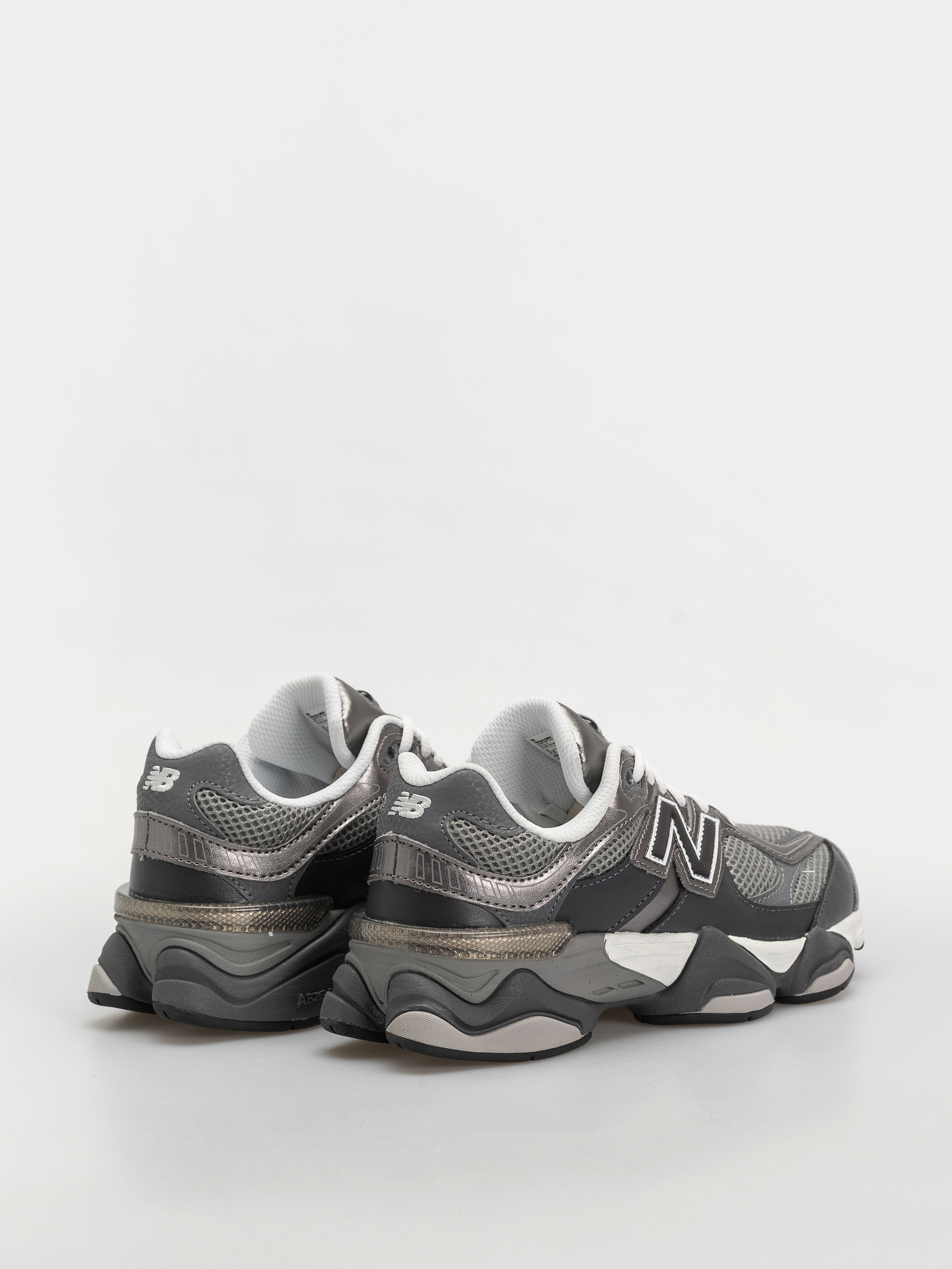New Balance 9060 JR Shoes (magnet/faded black)