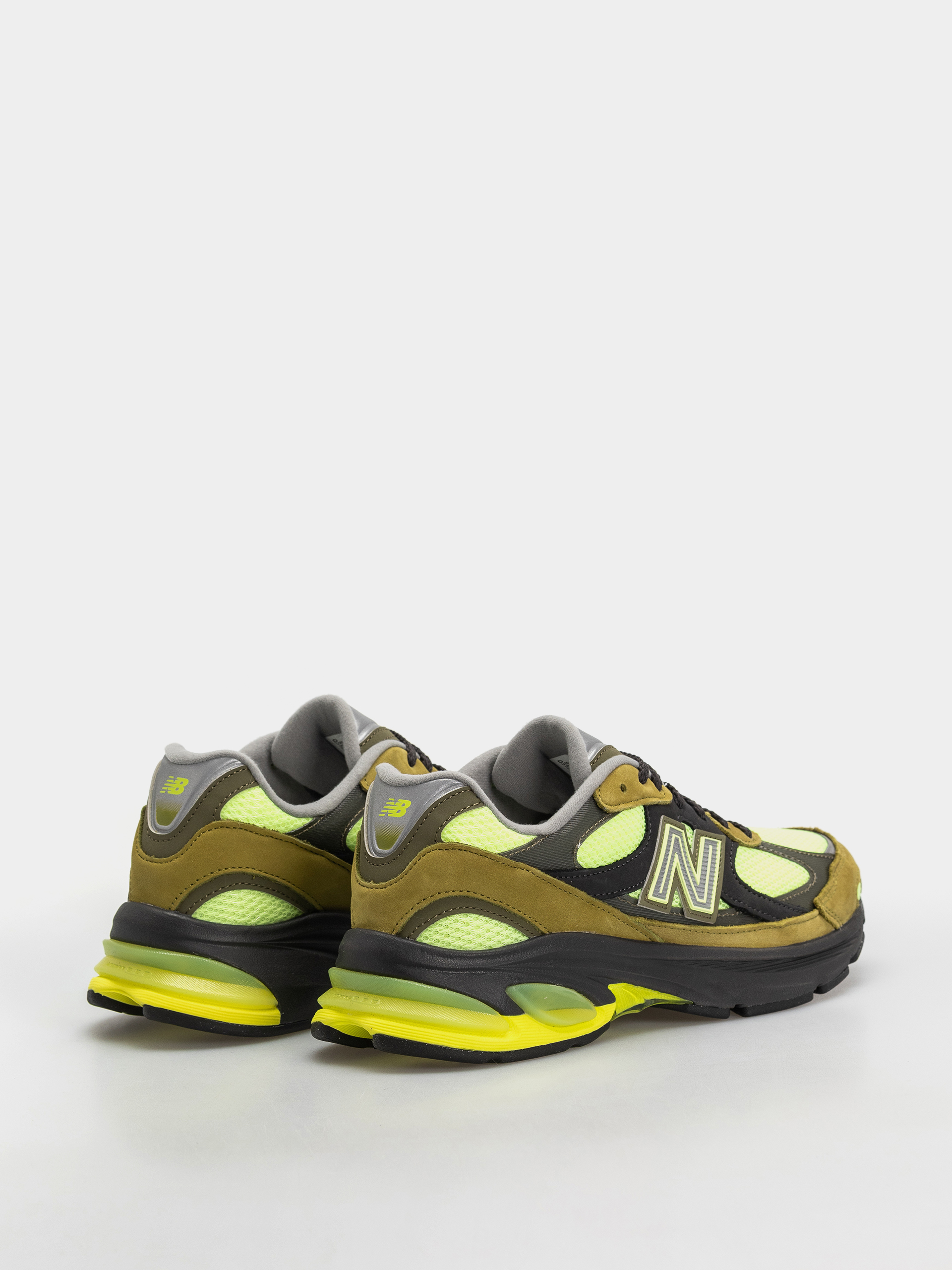 New Balance 2010 Shoes (sea moss/afterglow/alkaline green)