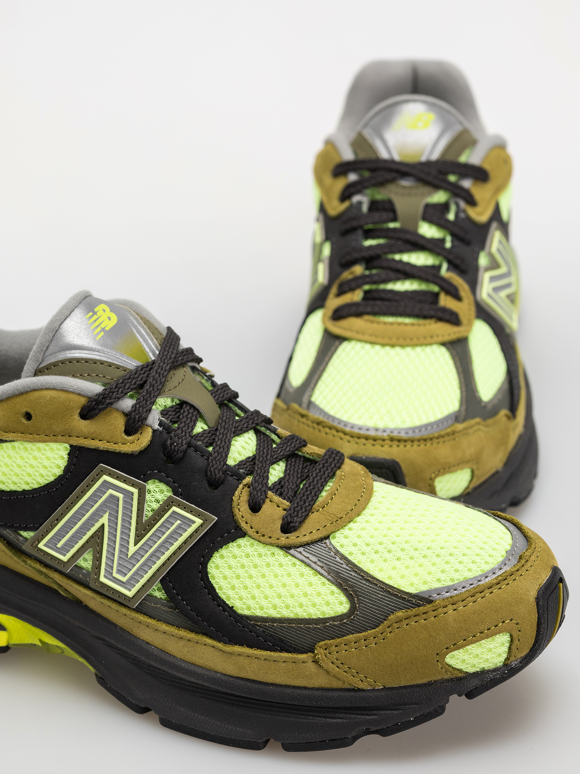 New Balance 2010 Schuhe (sea moss/afterglow/alkaline green)