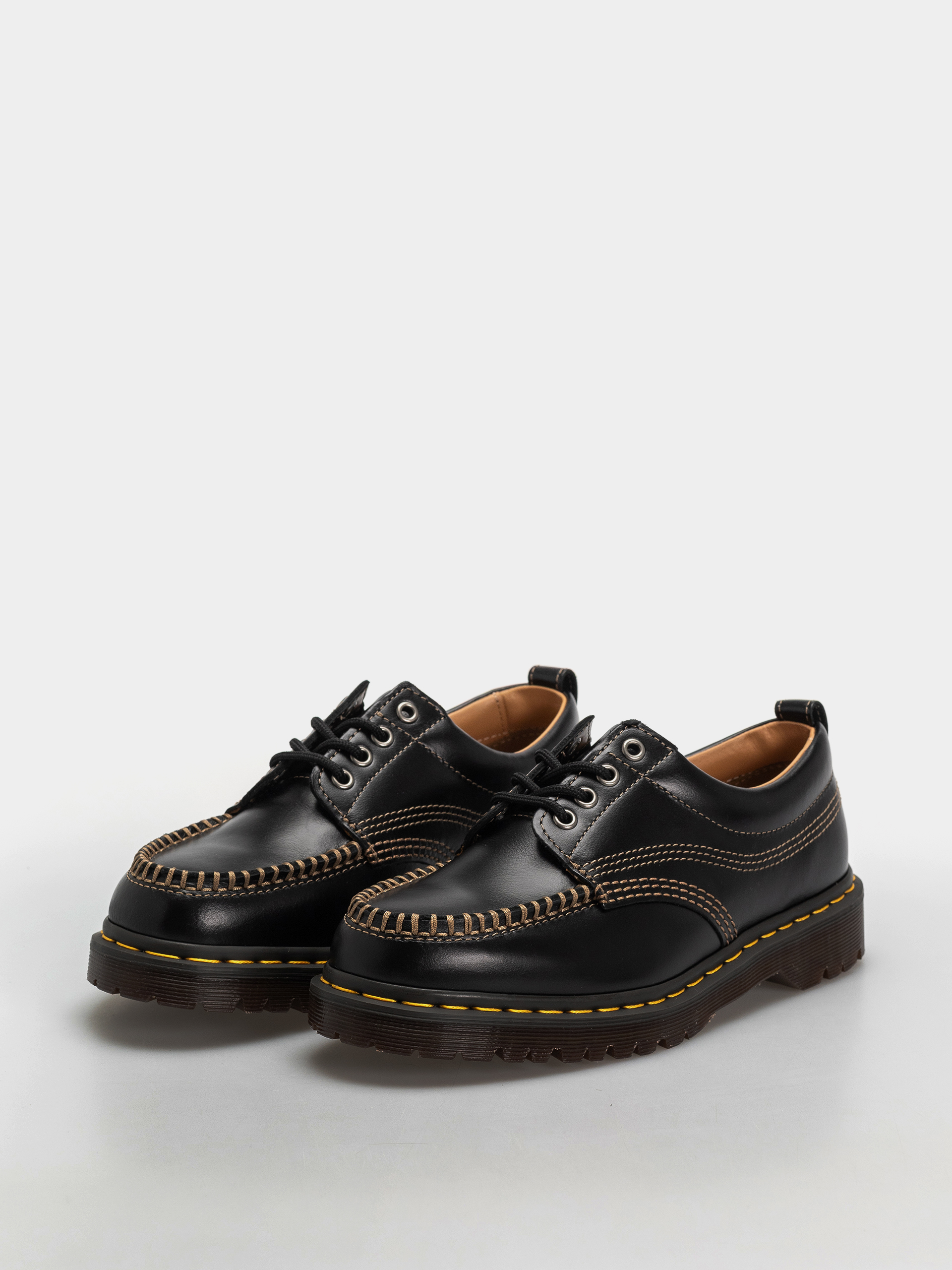 Dr. Martens Lowell Shoes (black analine)