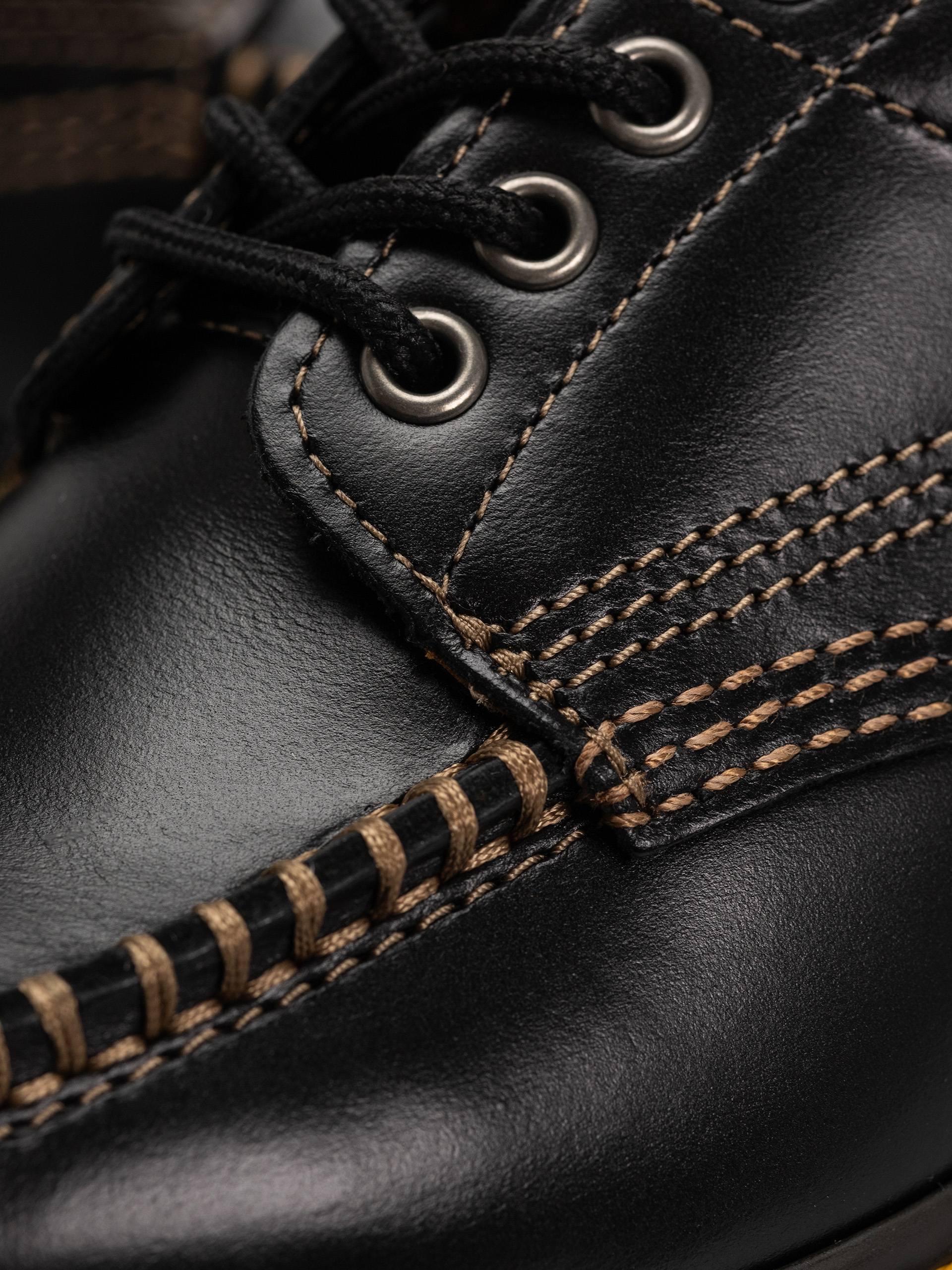 Dr. Martens Lowell Shoes (black analine)