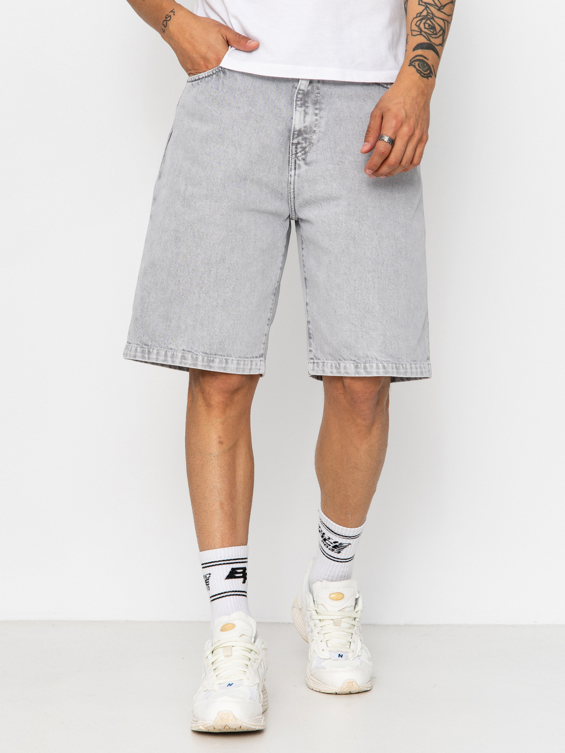 Carhartt WIP Landon Shorts (black chalk wash)