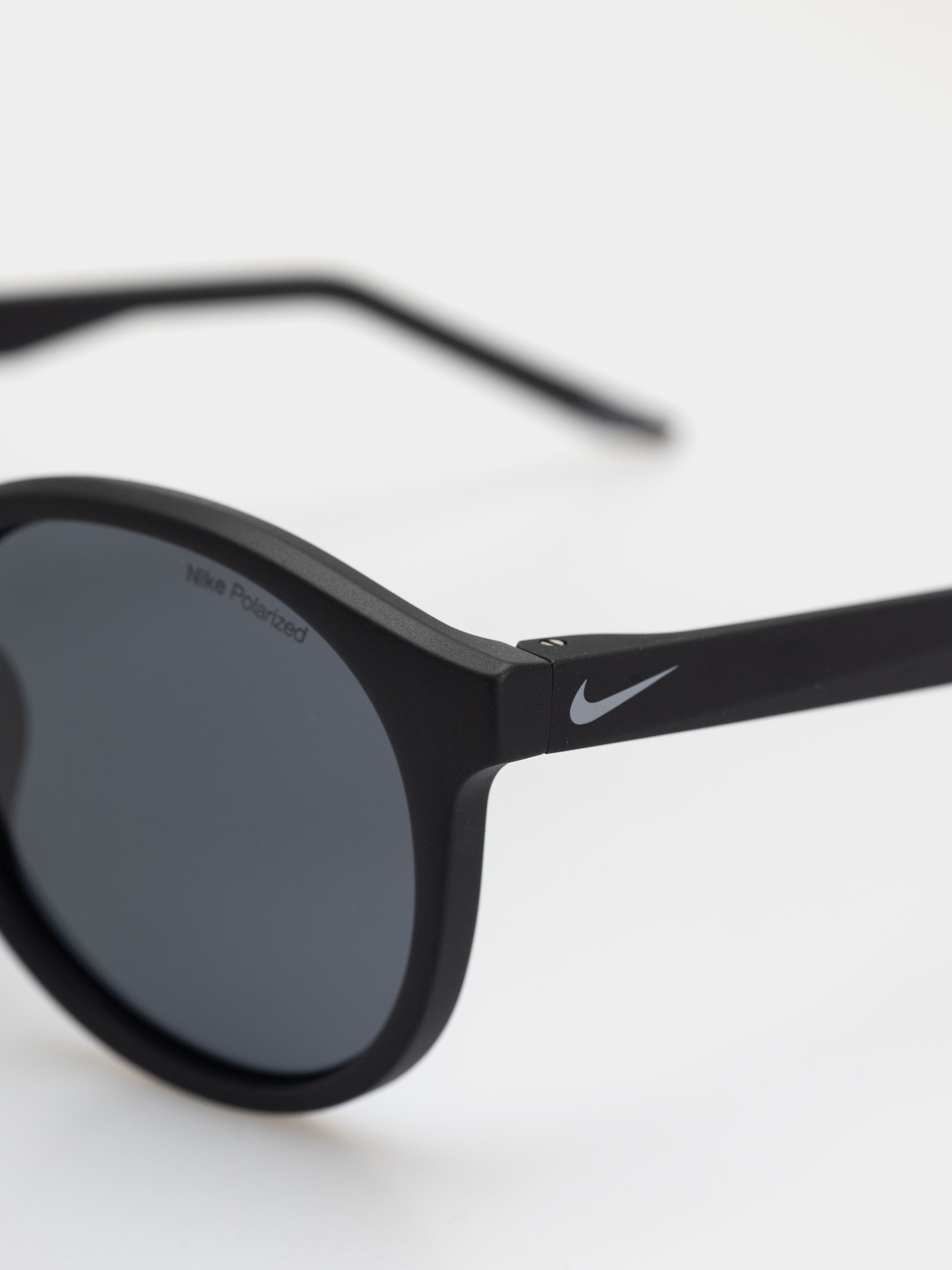 Nike SB Sonnenbrille Swerve P (matte black/polar grey)