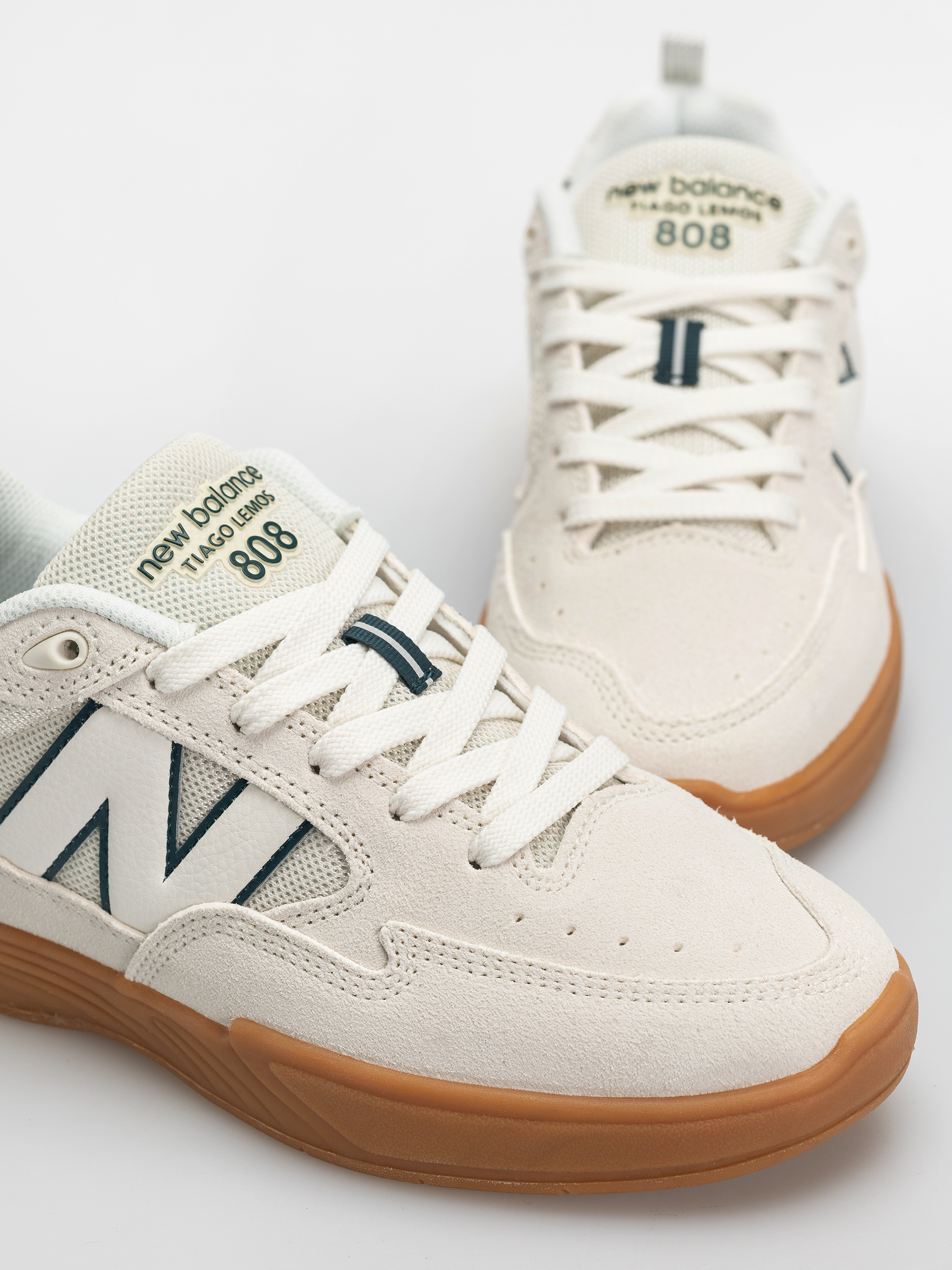 New Balance 808 Shoes (sea salt/medusa green)