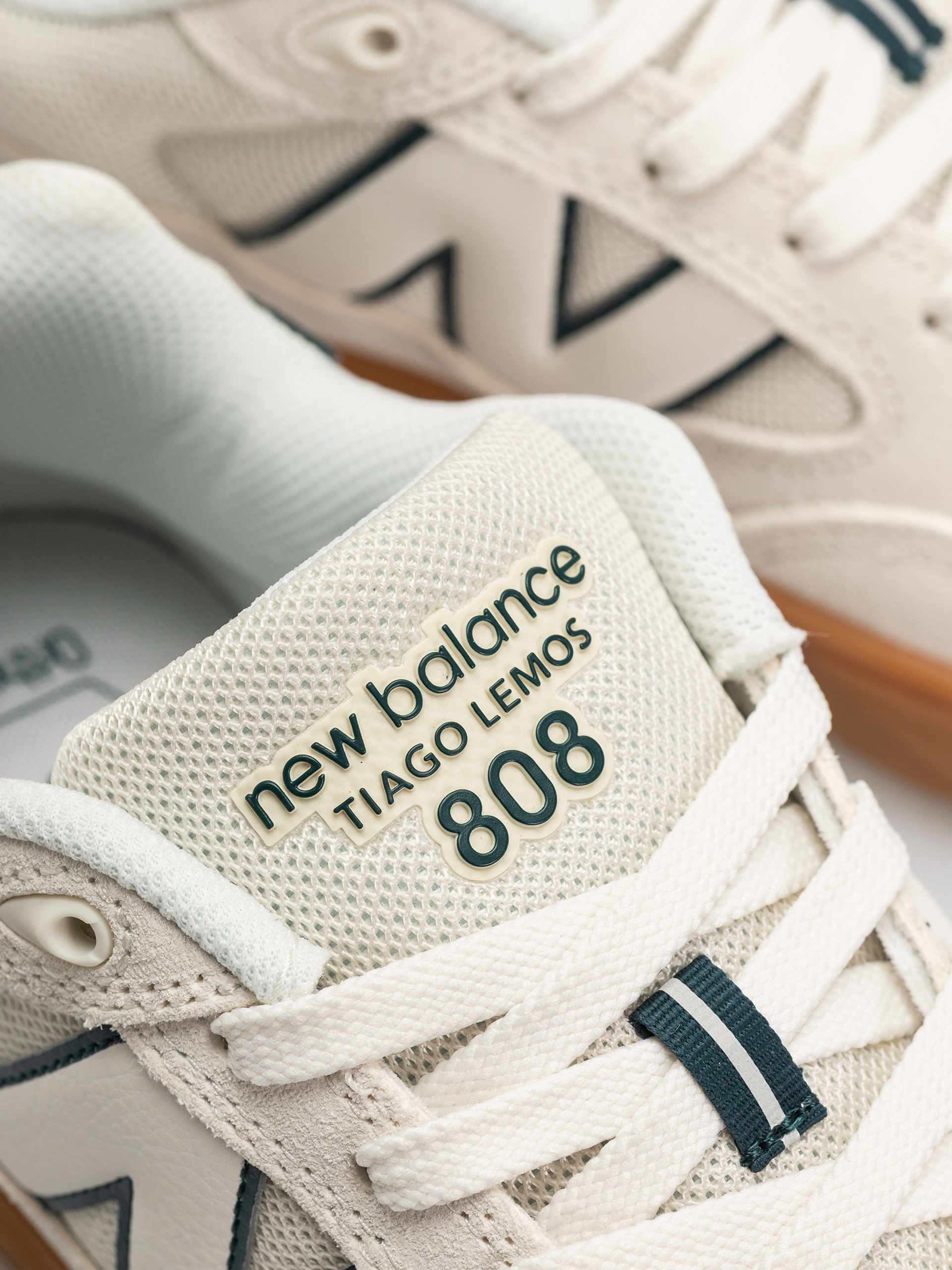 New Balance 808 Schuhe (sea salt/medusa green)