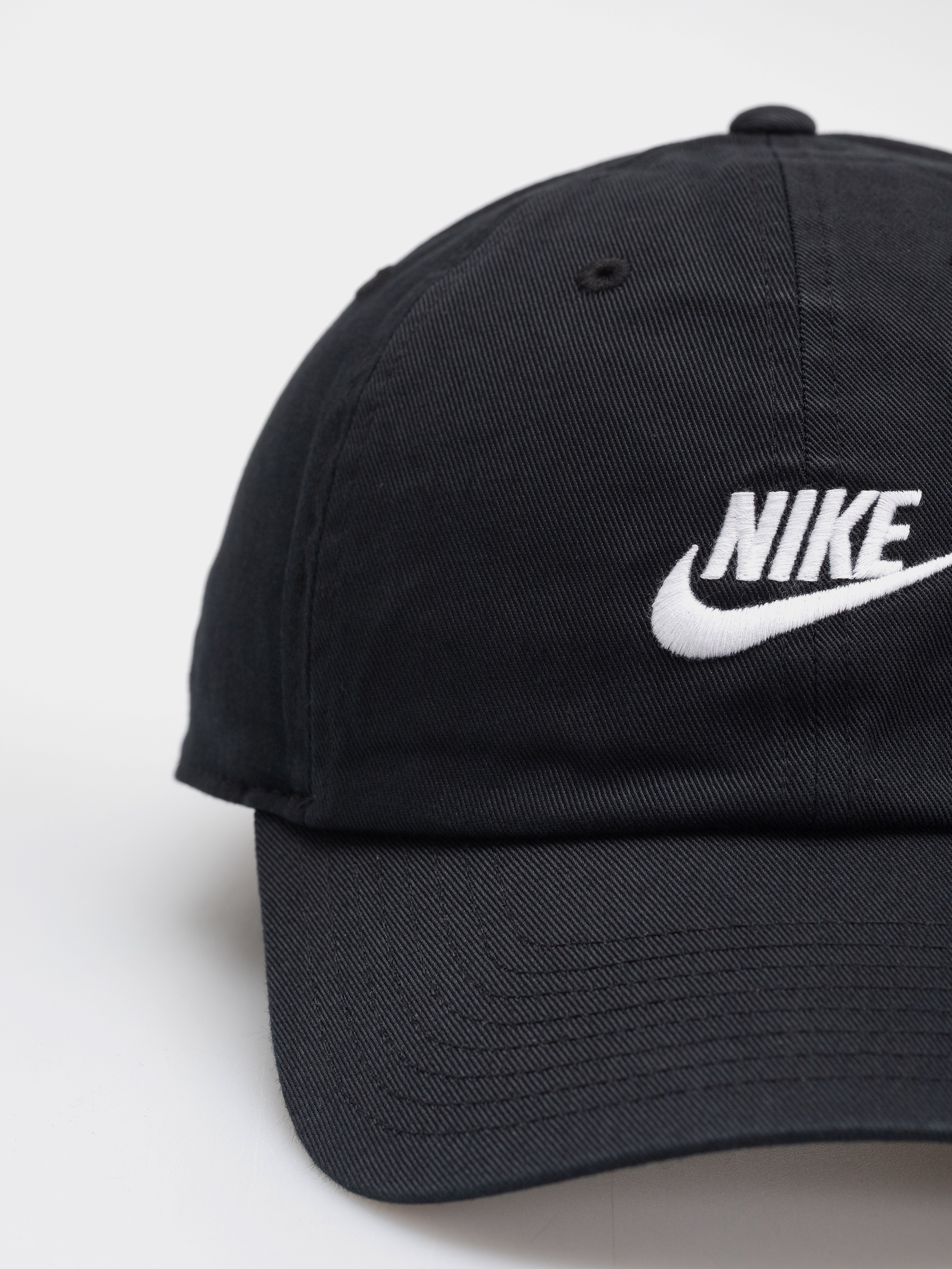 Nike SB Club Cap (black/white)