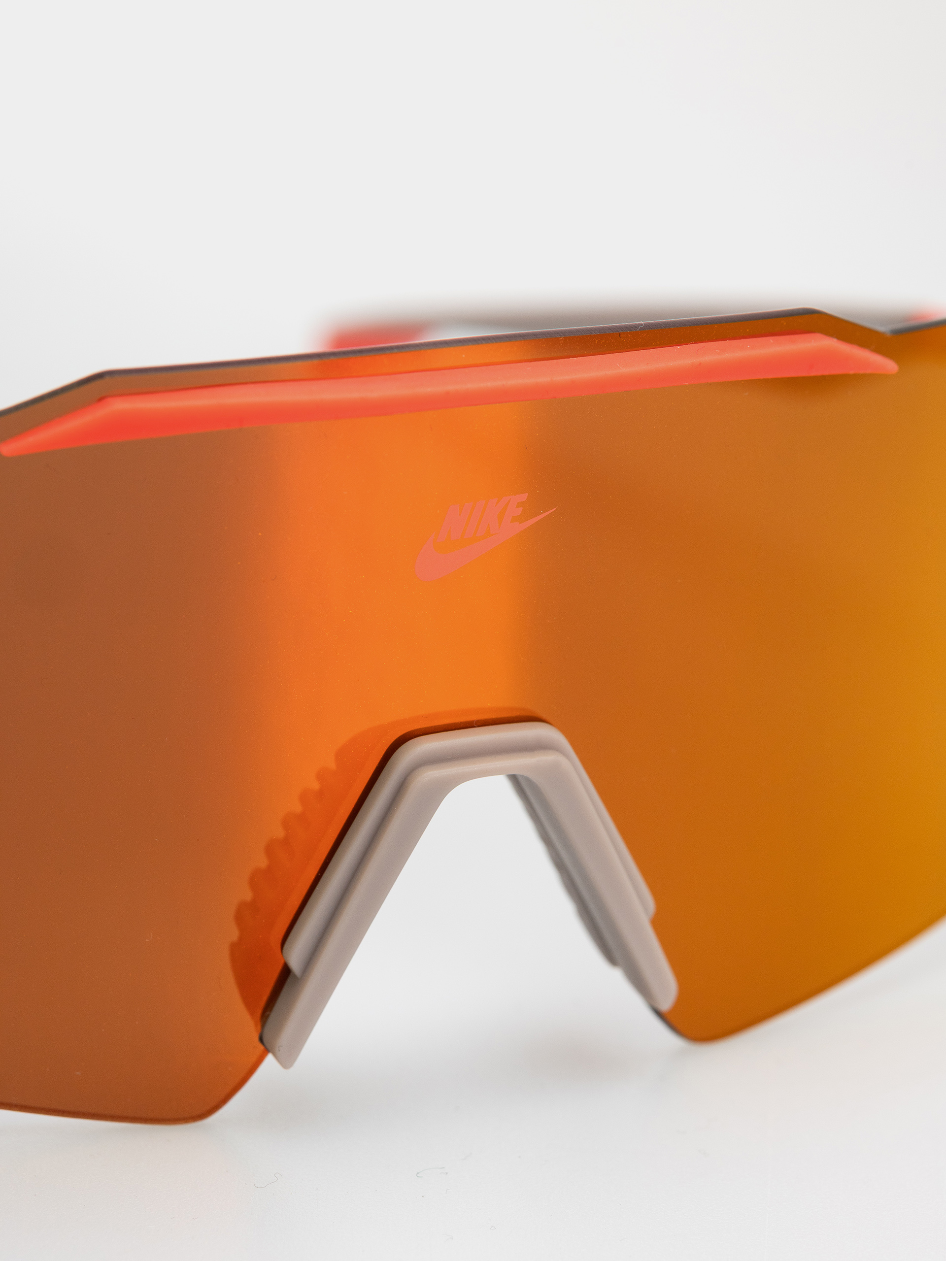 Nike Limitless Shield Sonnenbrille (college grey/orange mirror)