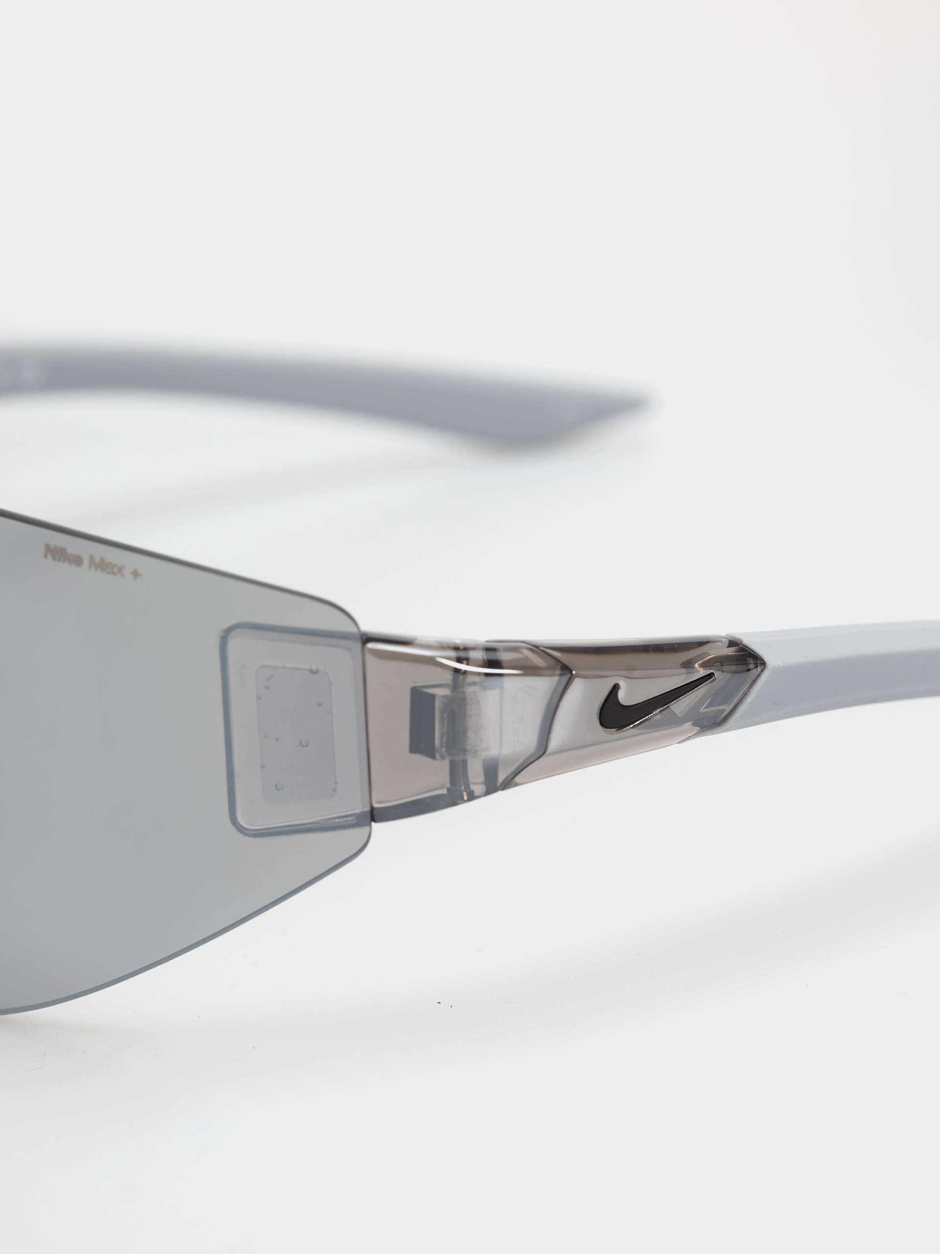 Nike Athena Edge Sonnenbrille (wolf grey/chrome mirror)