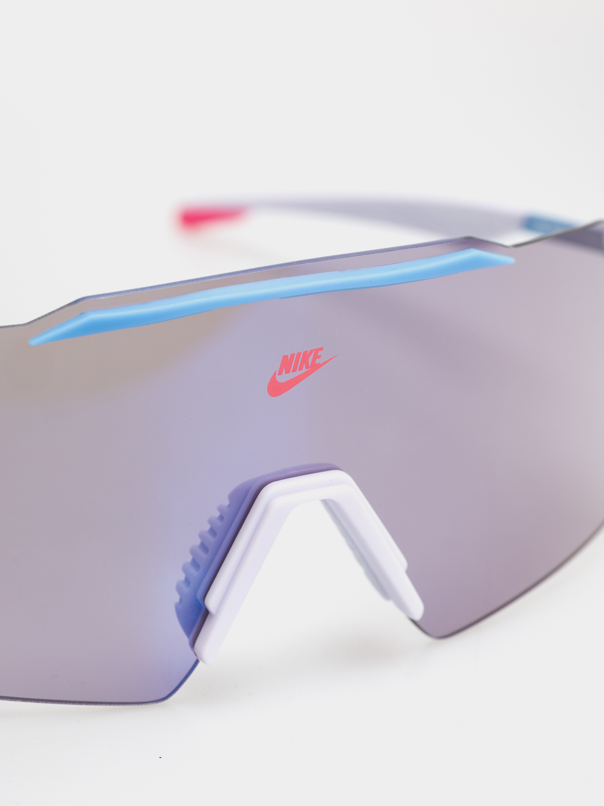 Nike Limitless Shield Sunglasses (amethyst tint/blue flash)