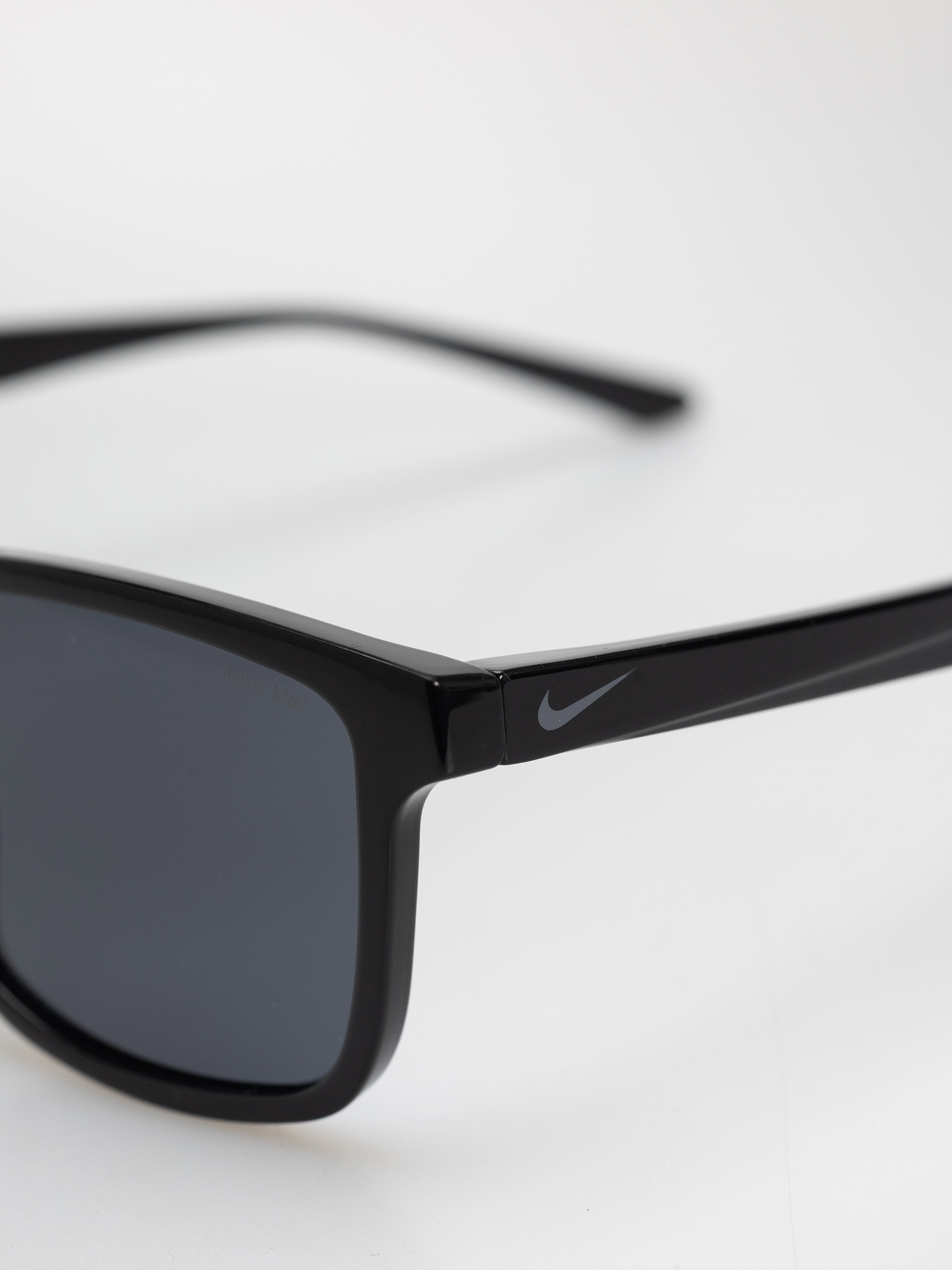 Nike Vital Core Sonnenbrille (black/grey)