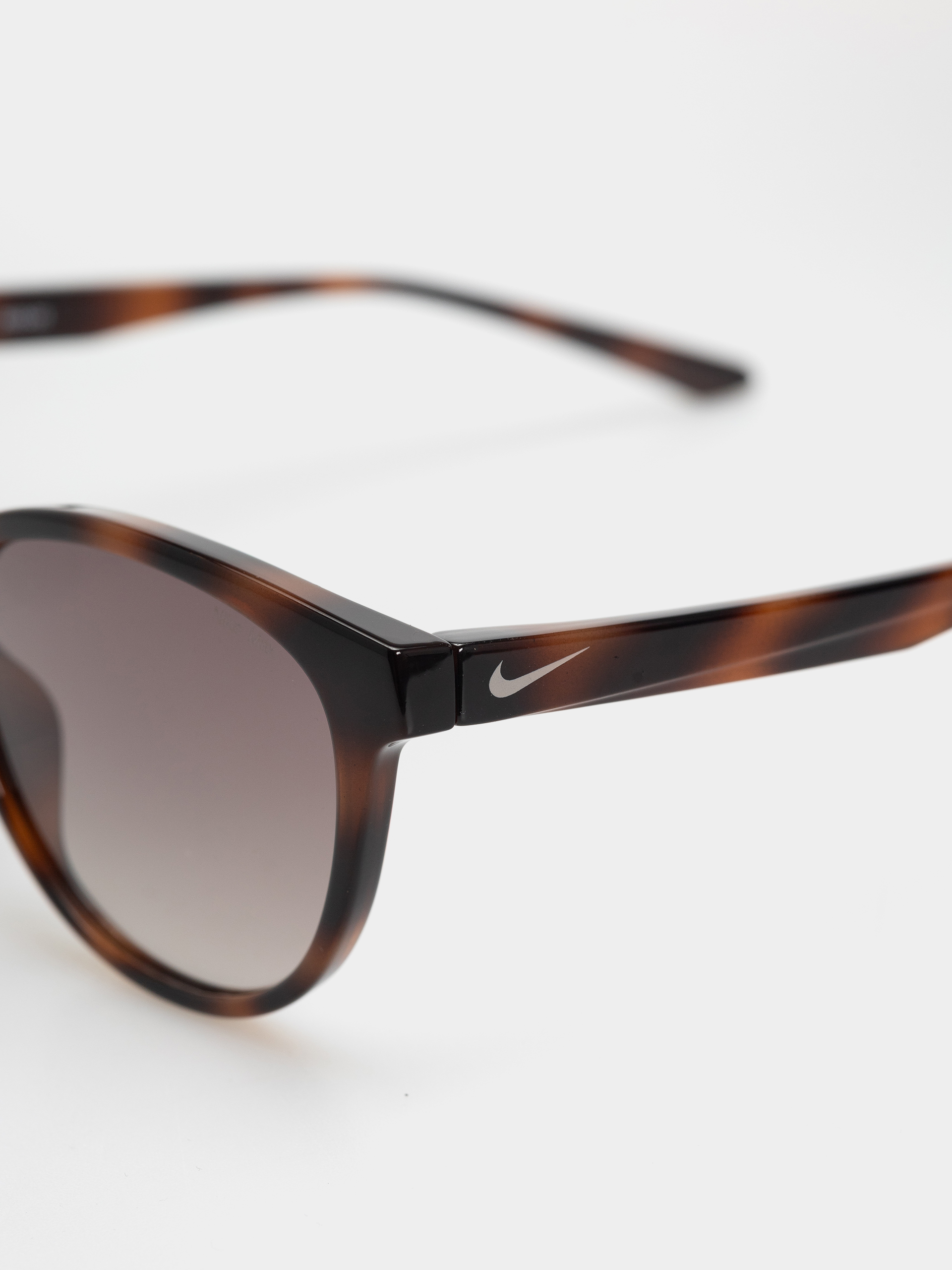 Nike Vital Trend Sonnenbrille (tortoise/brown gradient)