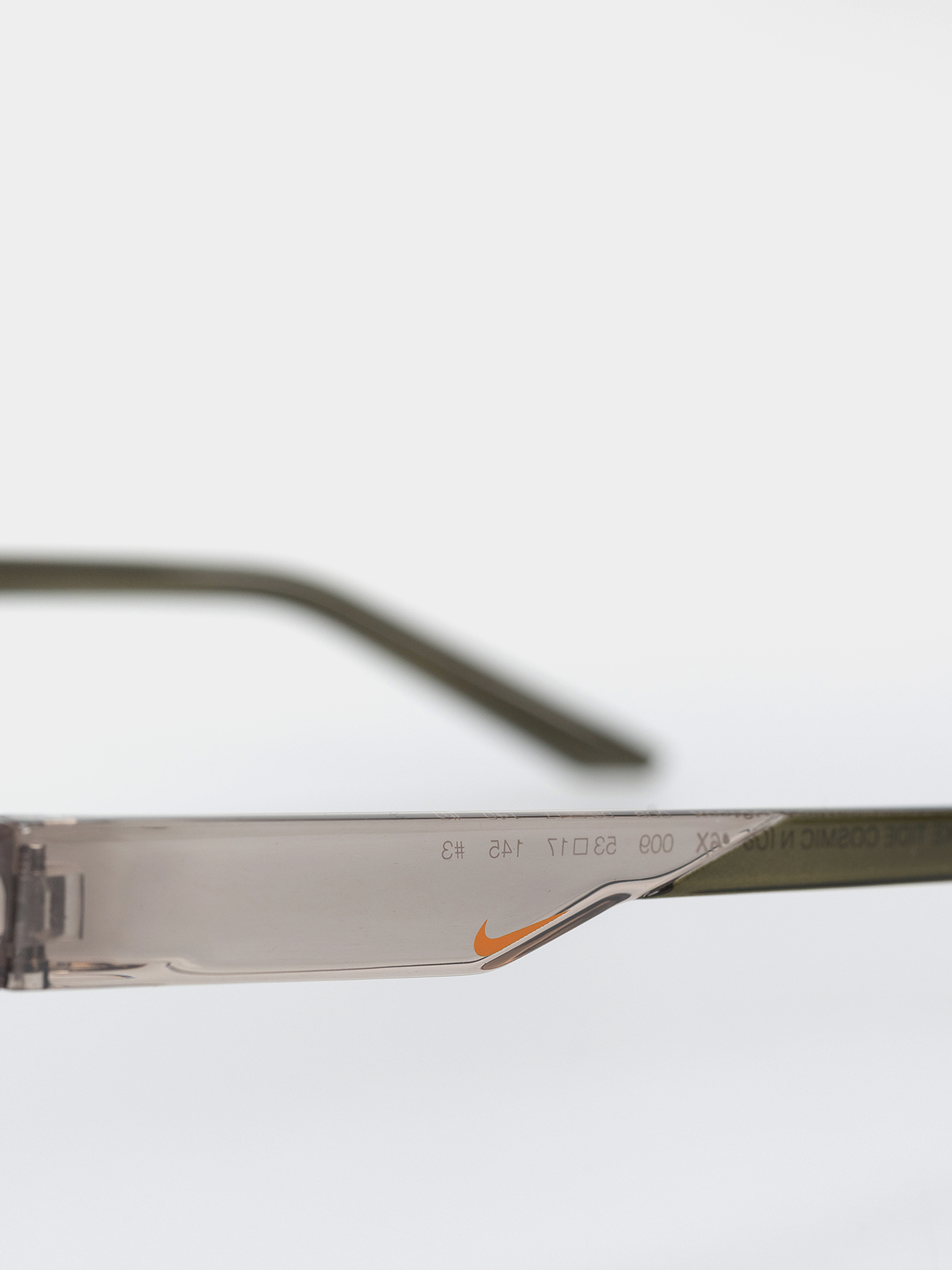 Nike Tide Cosmic Sonnenbrille (college grey/green)