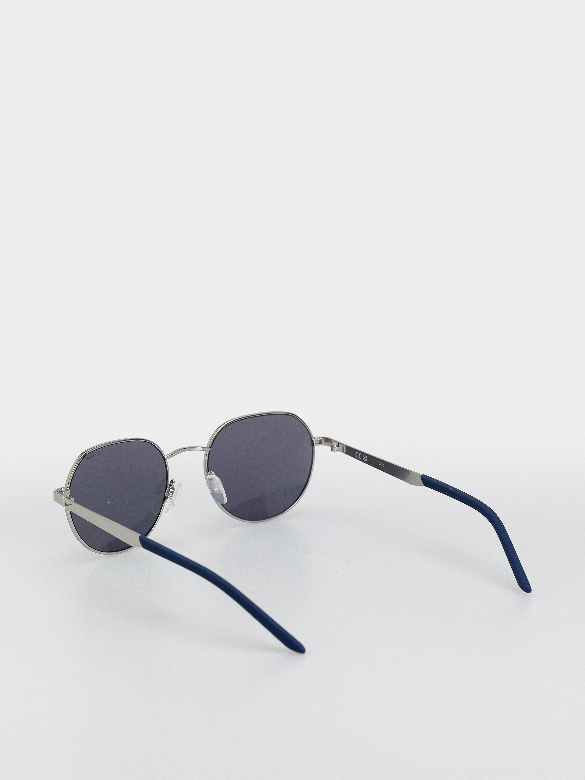 Nike Traveler Trend Sunglasses (satin silver/blue)