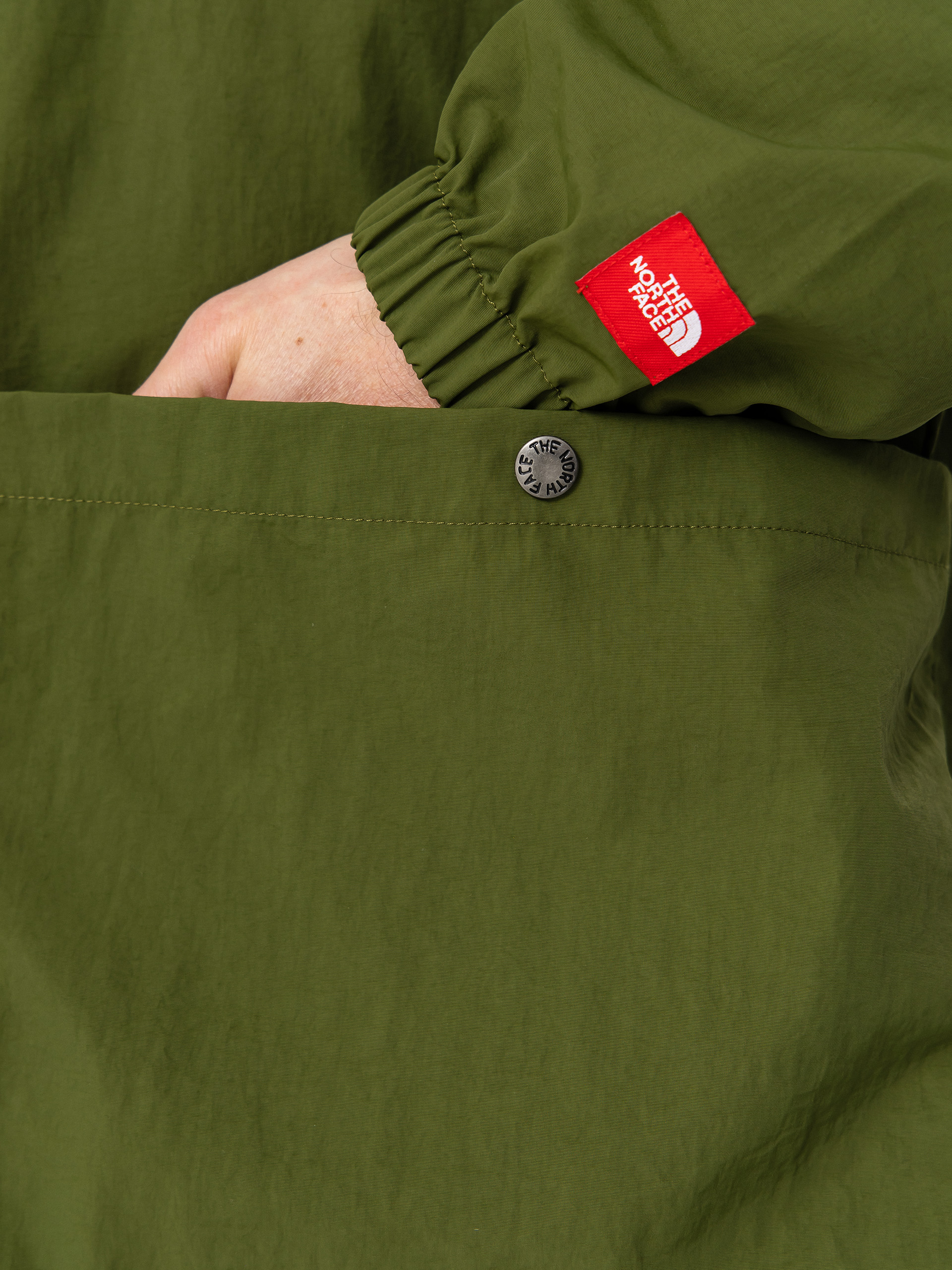 The North Face Tnf Red Box Nylon Longsleeve (woodland green)