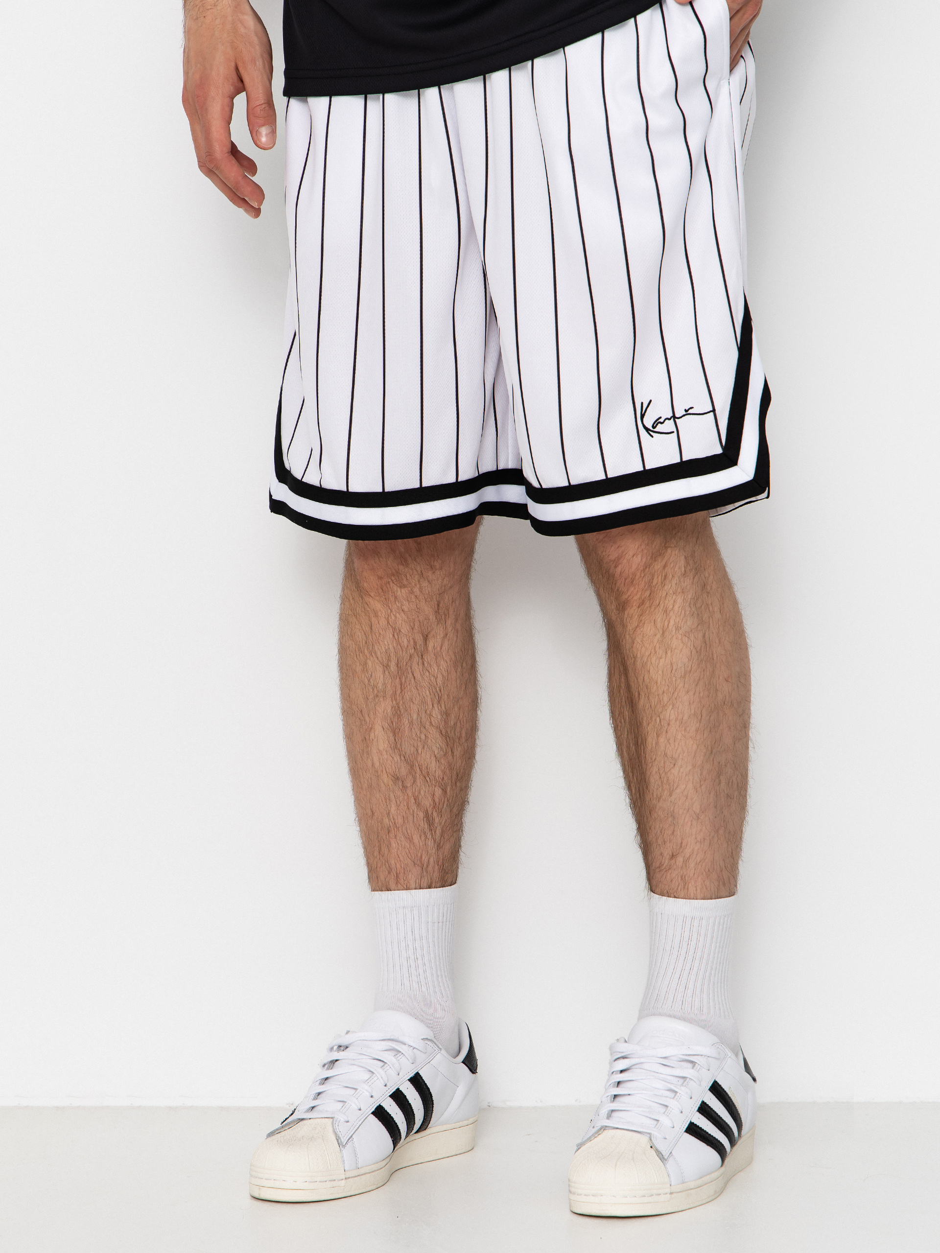 Karl Kani Shorts Small Signature Pinstripe Mesh (white/black)