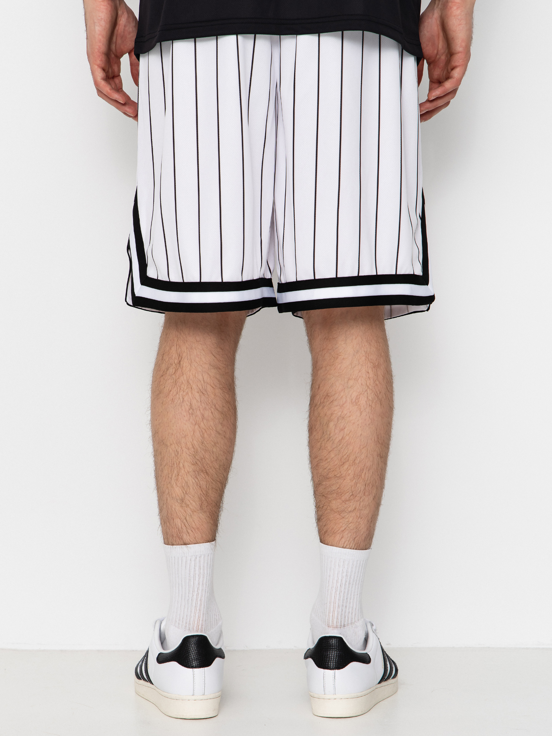 Karl Kani Shorts Small Signature Pinstripe Mesh (white/black)