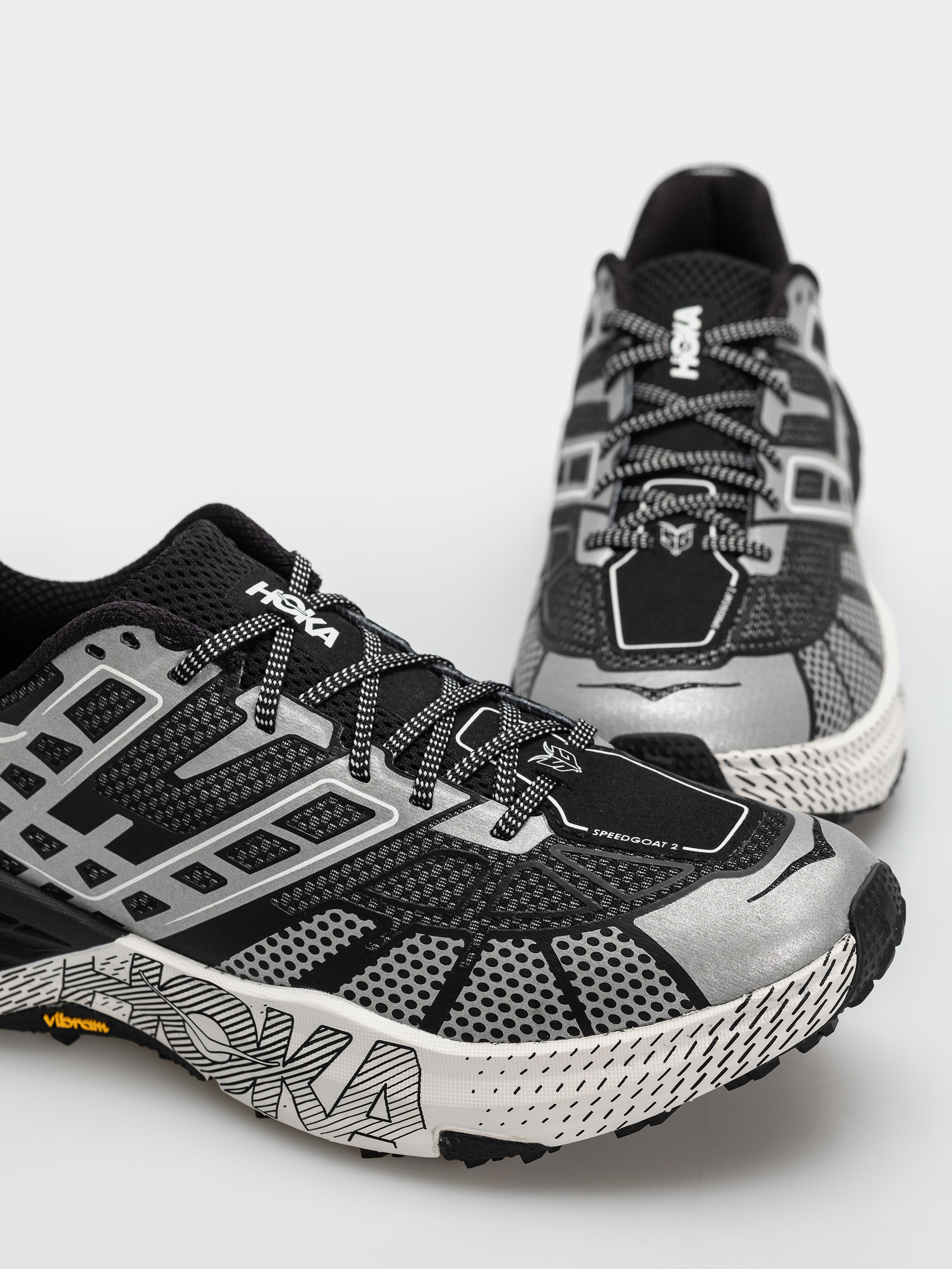Hoka Speedgoat 2 TS Schuhe (black/stardust)