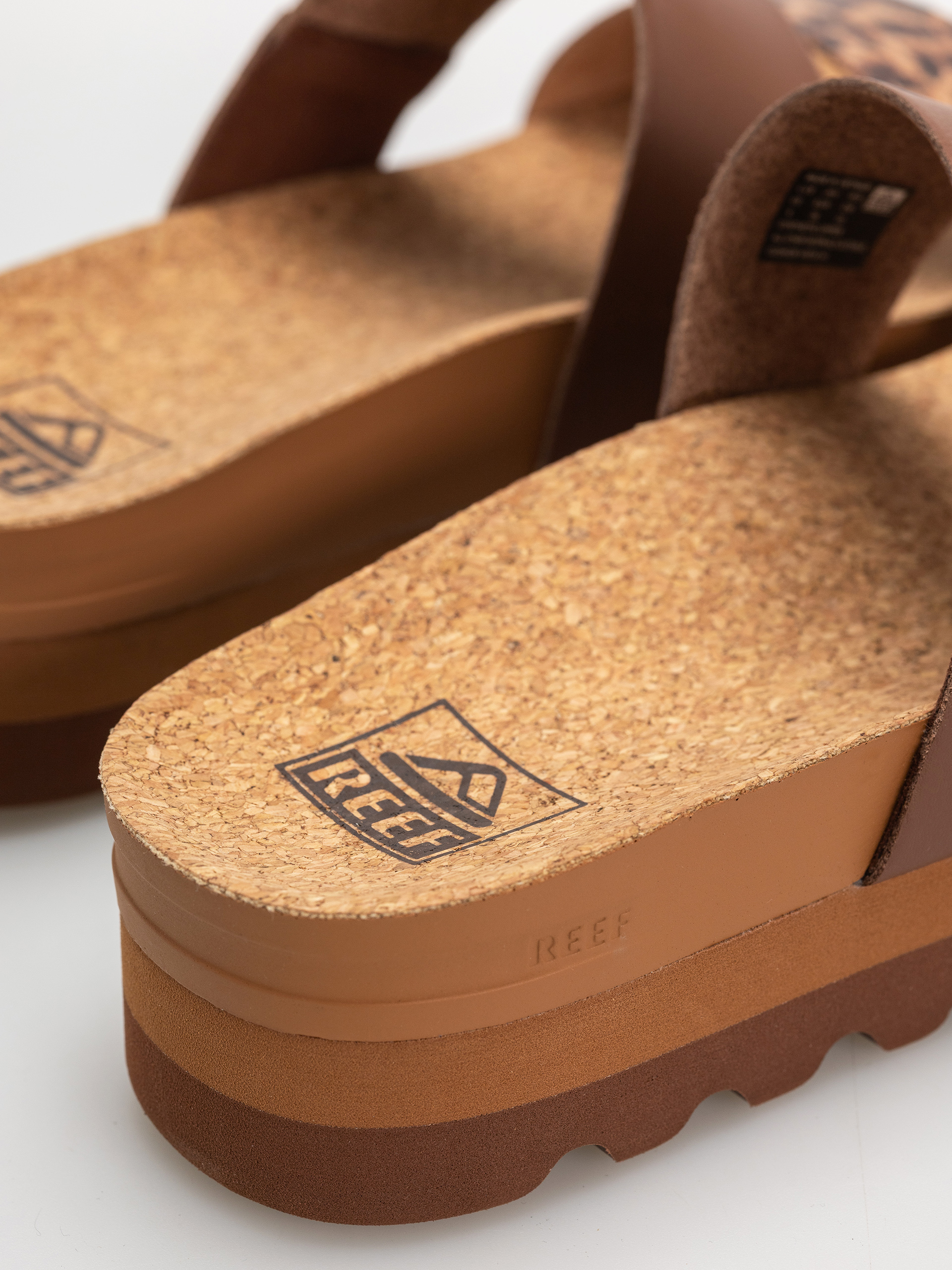 Reef Flip Flops Cushion Vista Hi Wmn (brown/leopard)