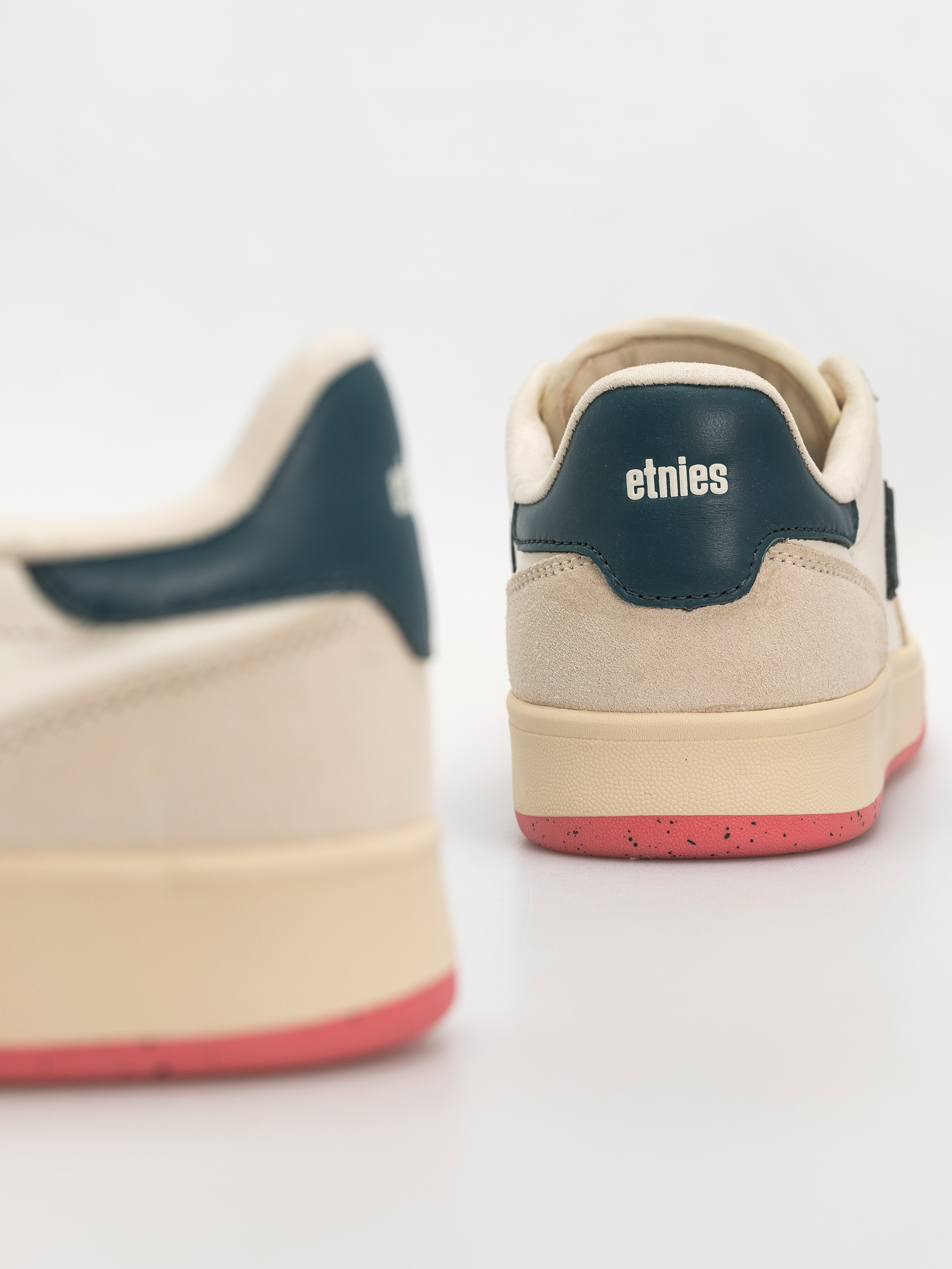 Etnies Shoes Emerson (white/pink/blue)
