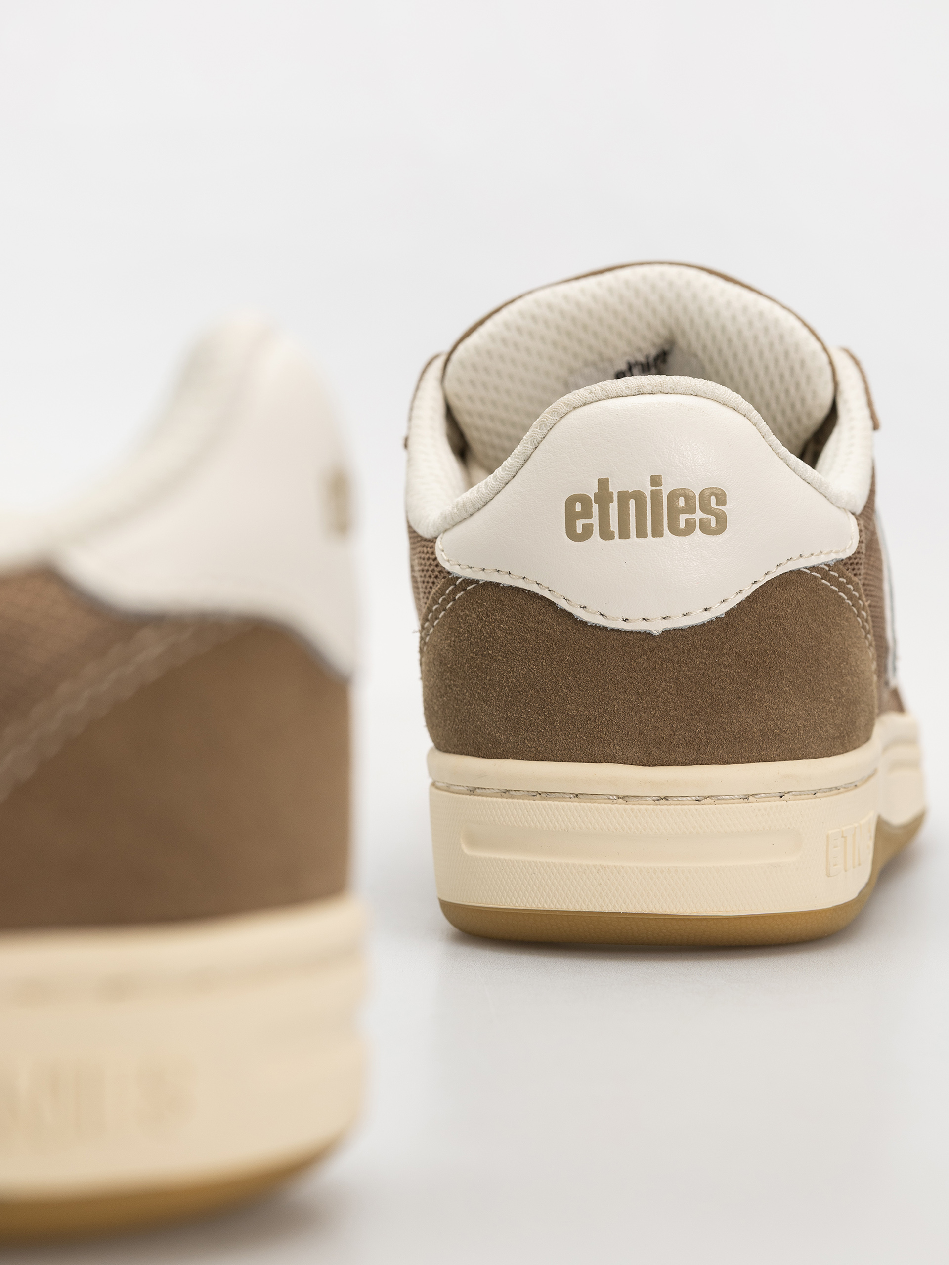 Etnies Schuhe Locut (brown)