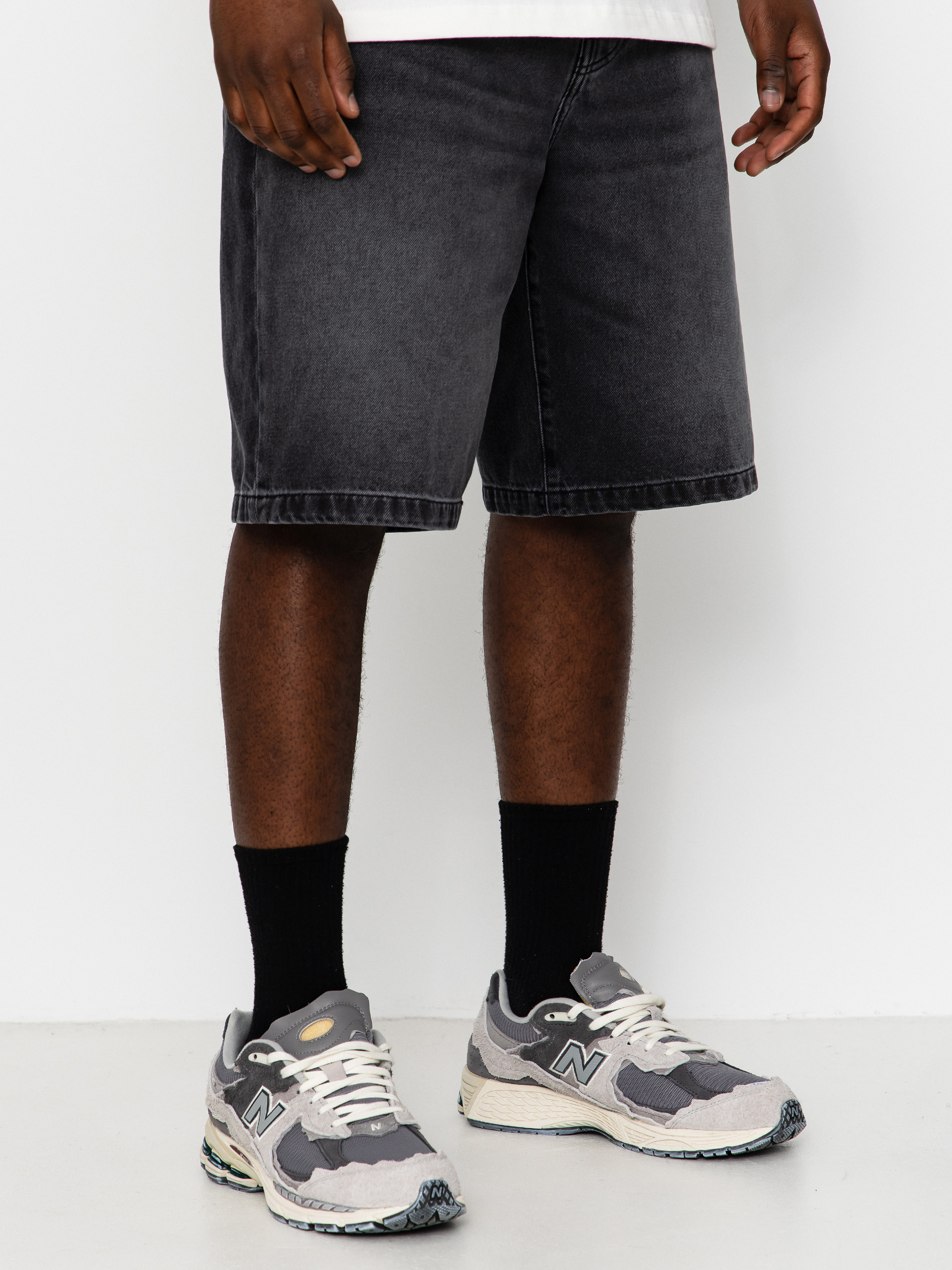 Carhartt WIP Landon Shorts (black worn bleached)