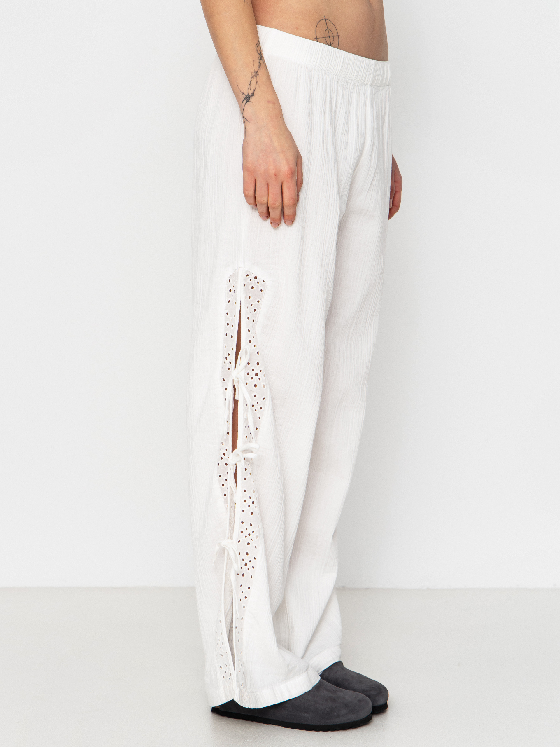 Brixton Seaside Eyelet Wide Leg Wmn Hose (off white eyelet)