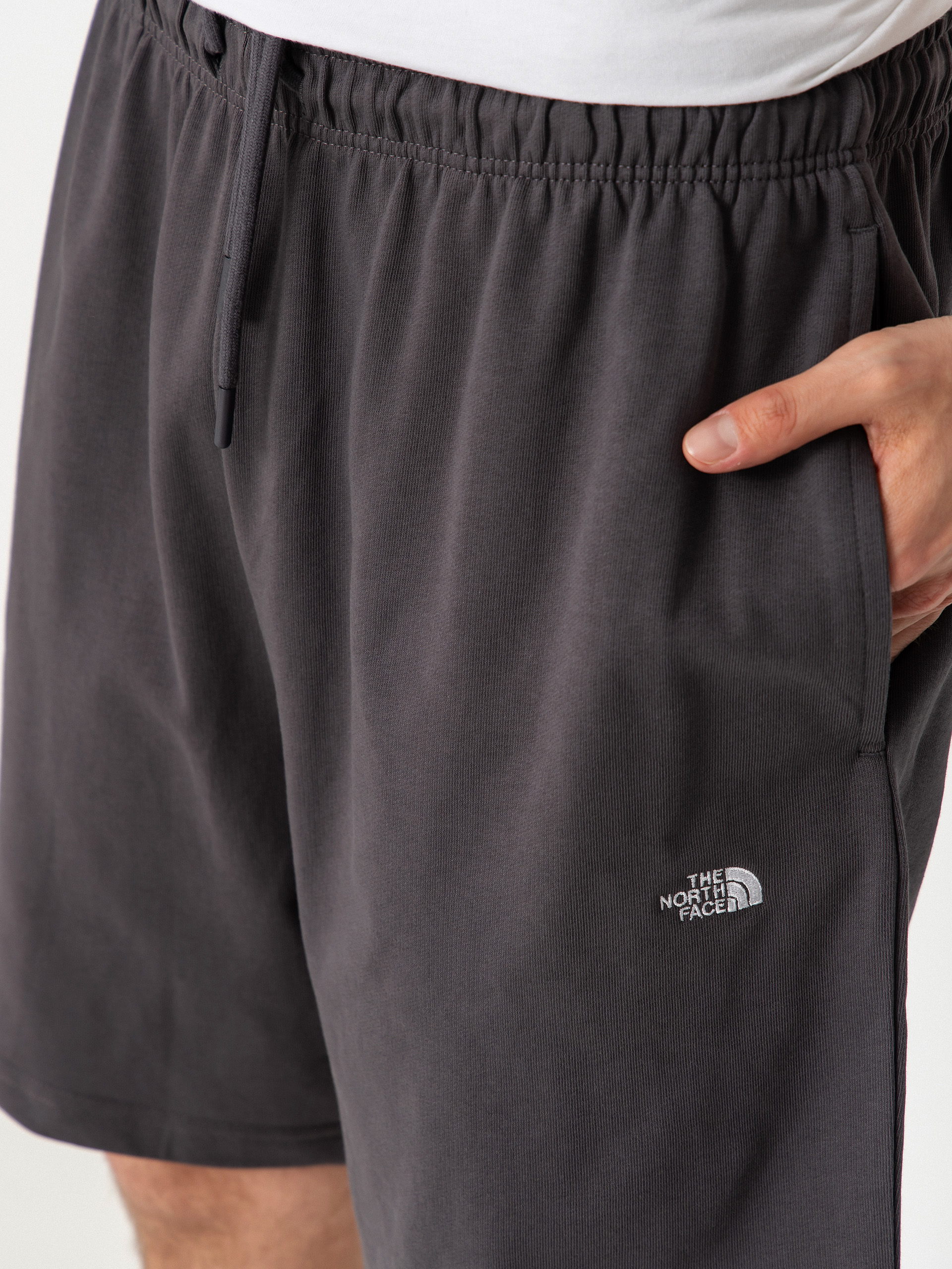 The North Face Essential Light Relaxed Shorts (anthracite grey)