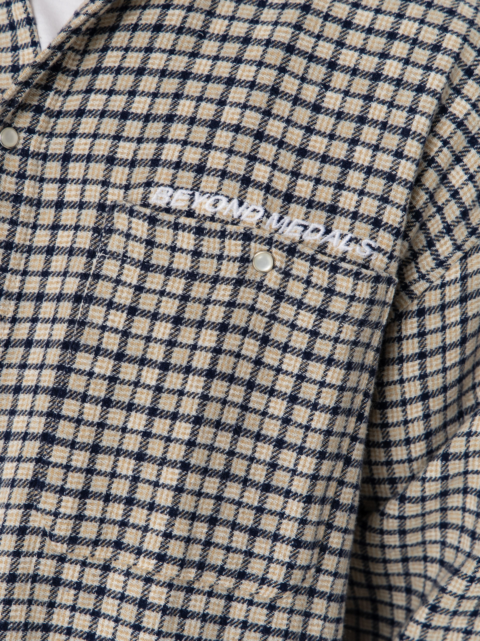 Beyond Medals Shirt Checkered (beige)