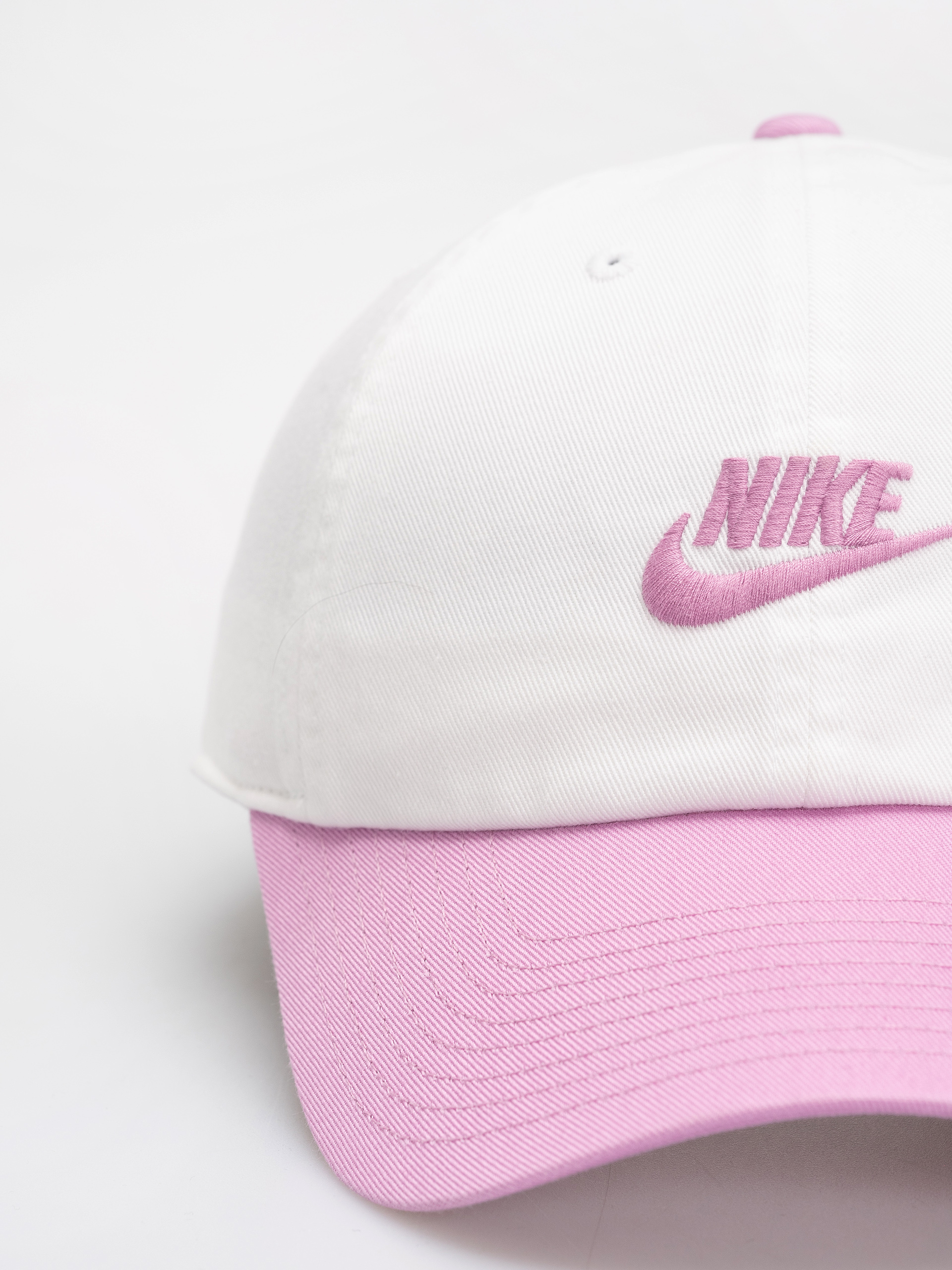 Nike SB Club Cap (white/lt magenta/lt magenta)