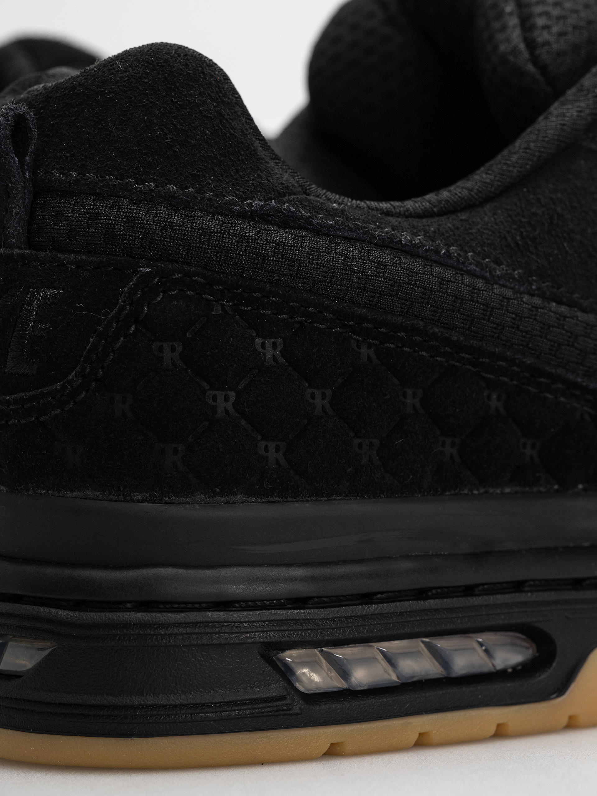 Nike SB Paul Rodriguez Zoom Air Low Shoes (black/black/black/gum light brown)
