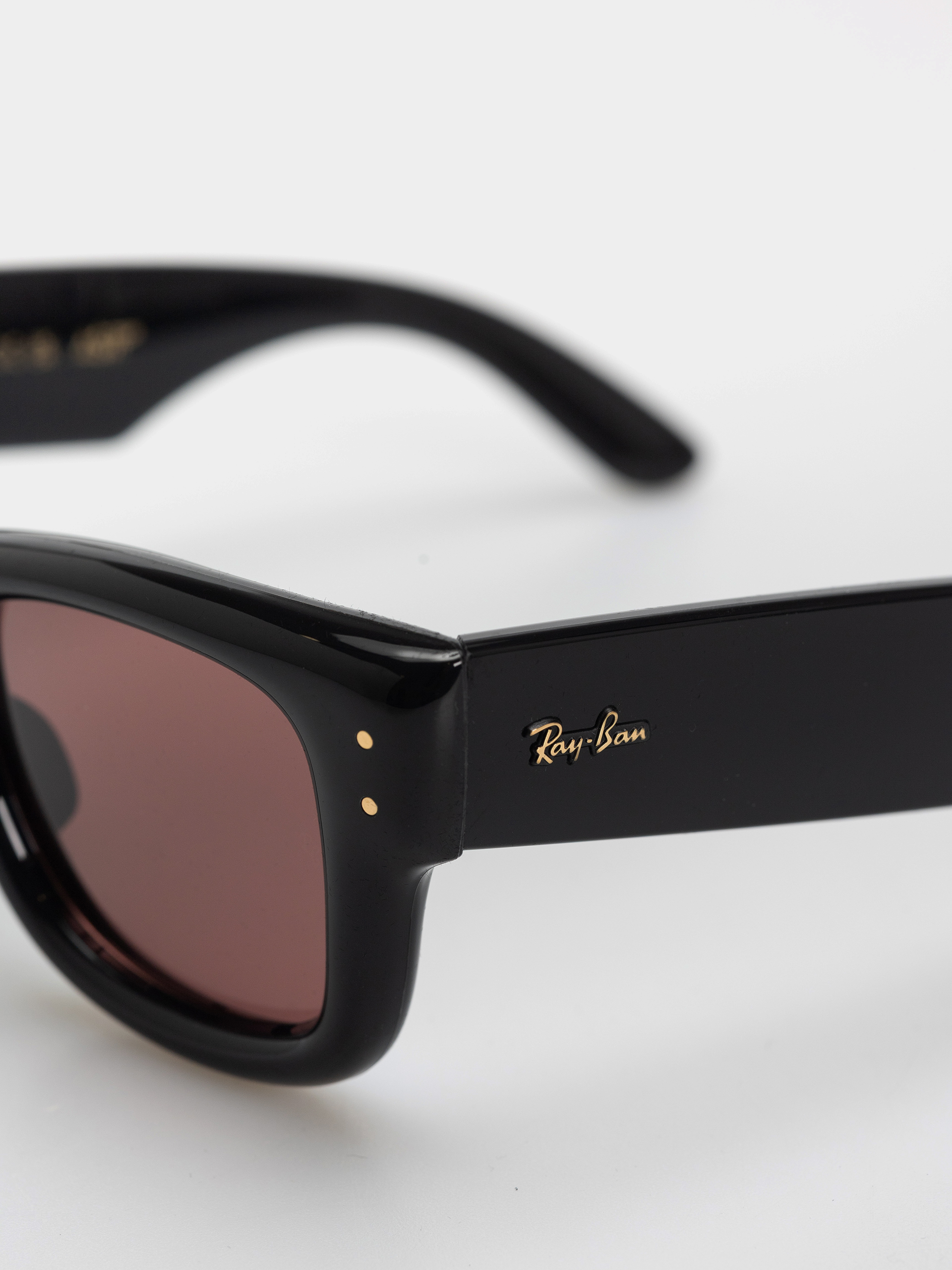 Ray-Ban Wayfarer Puffer Sunglasses (polerowany czarny/ciemnofioletowe)