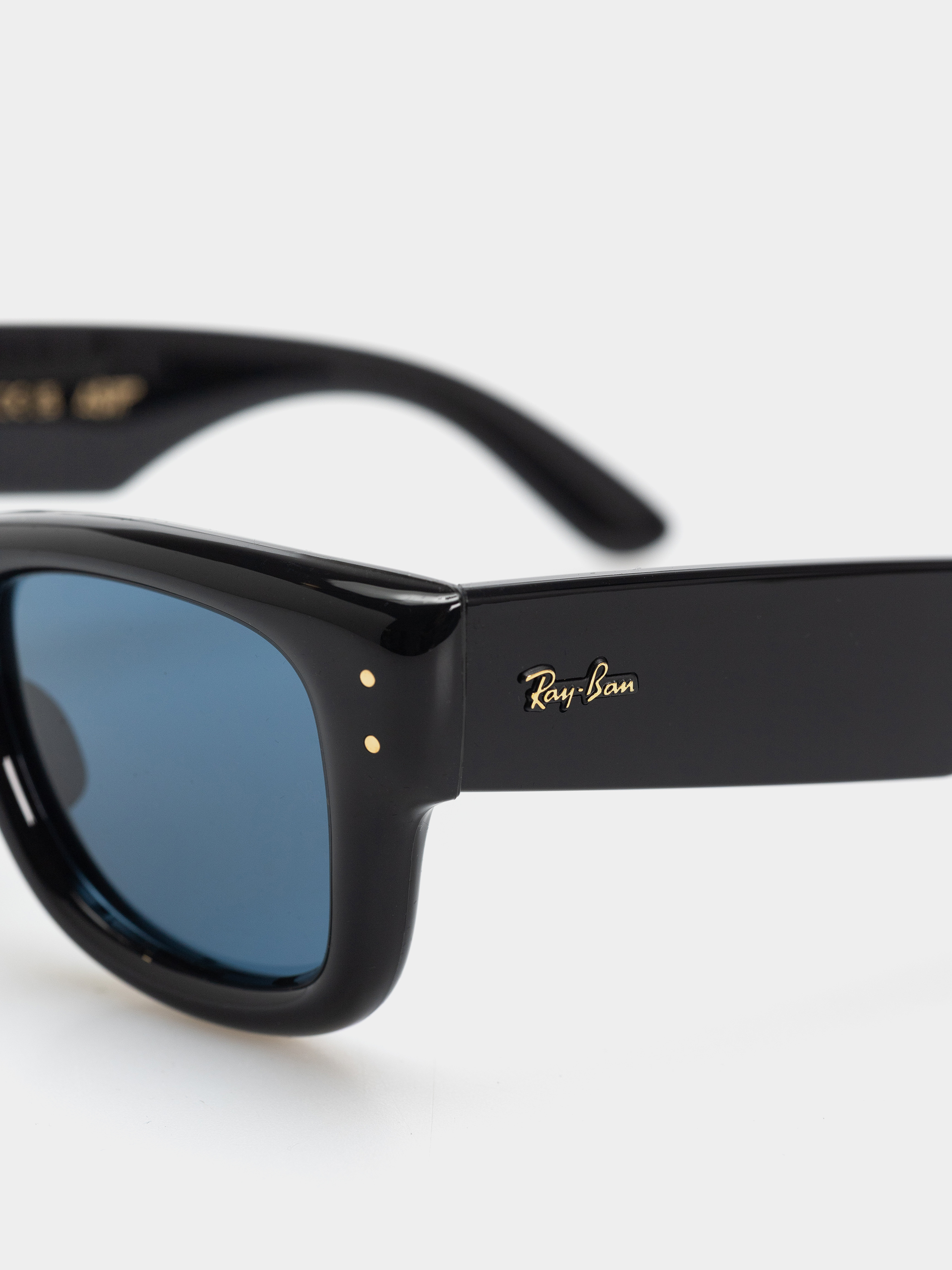 Ray-Ban Wayfarer Puffer Sunglasses (polerowany czarny/ciemnoniebieski)