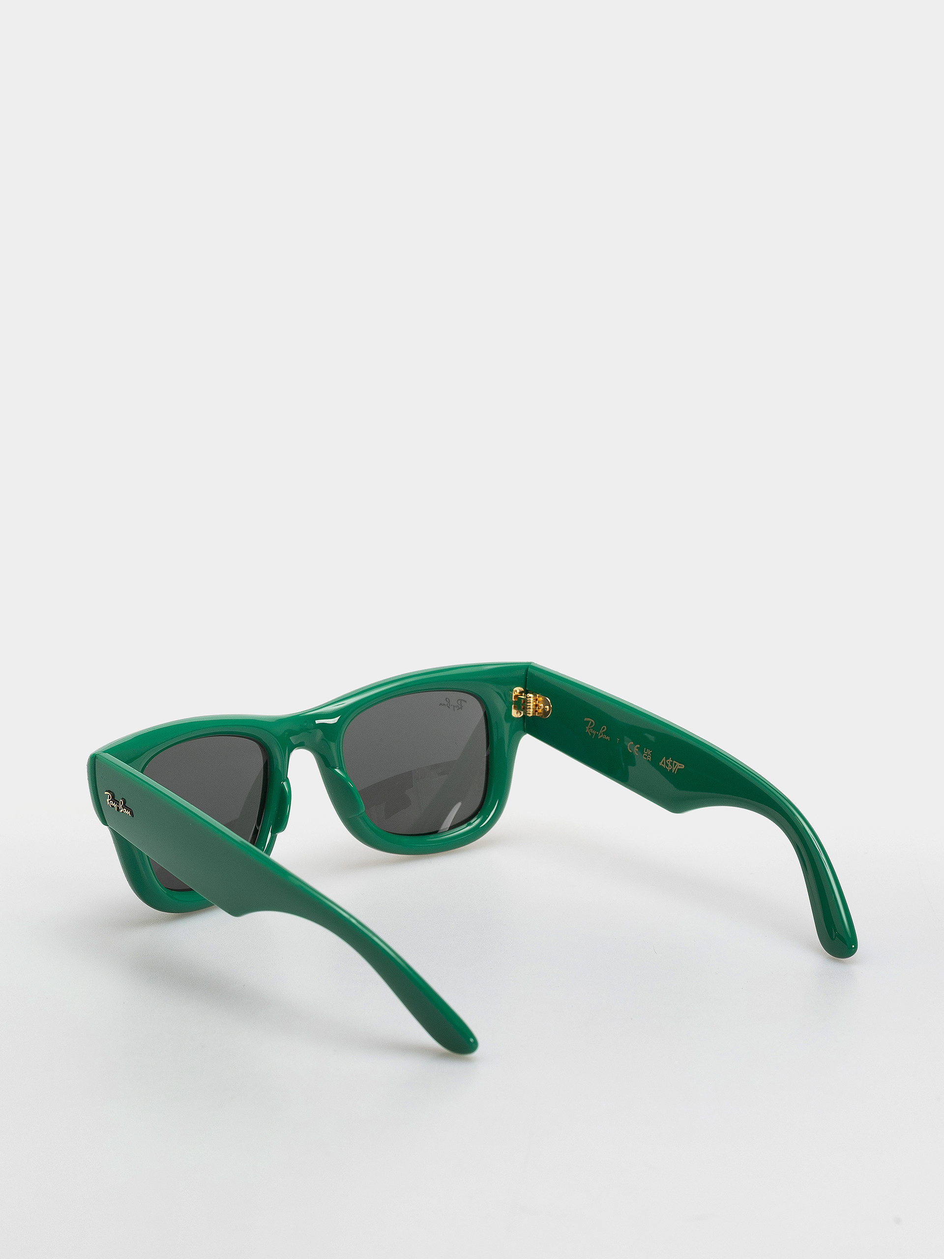 Ray-Ban Wayfarer Puffer Sonnenbrille (polerowany zielony/ultra czarny)