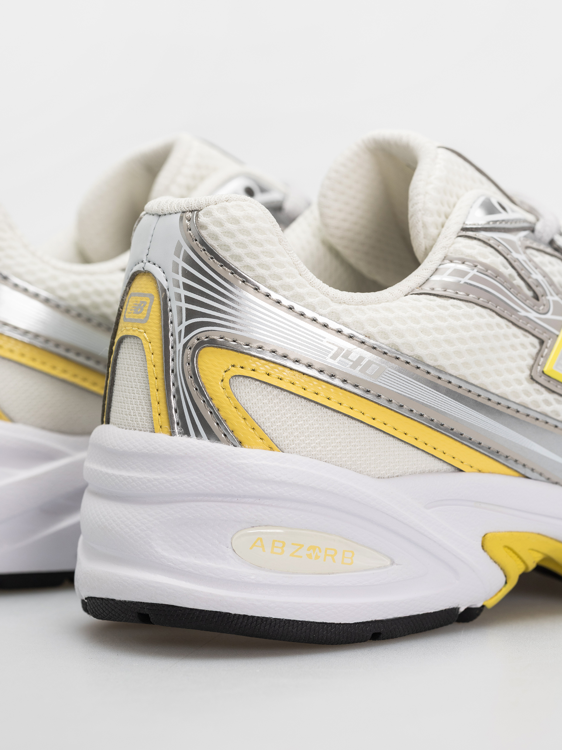 New Balance 740 JR Schuhe (silver metallic/star burst)