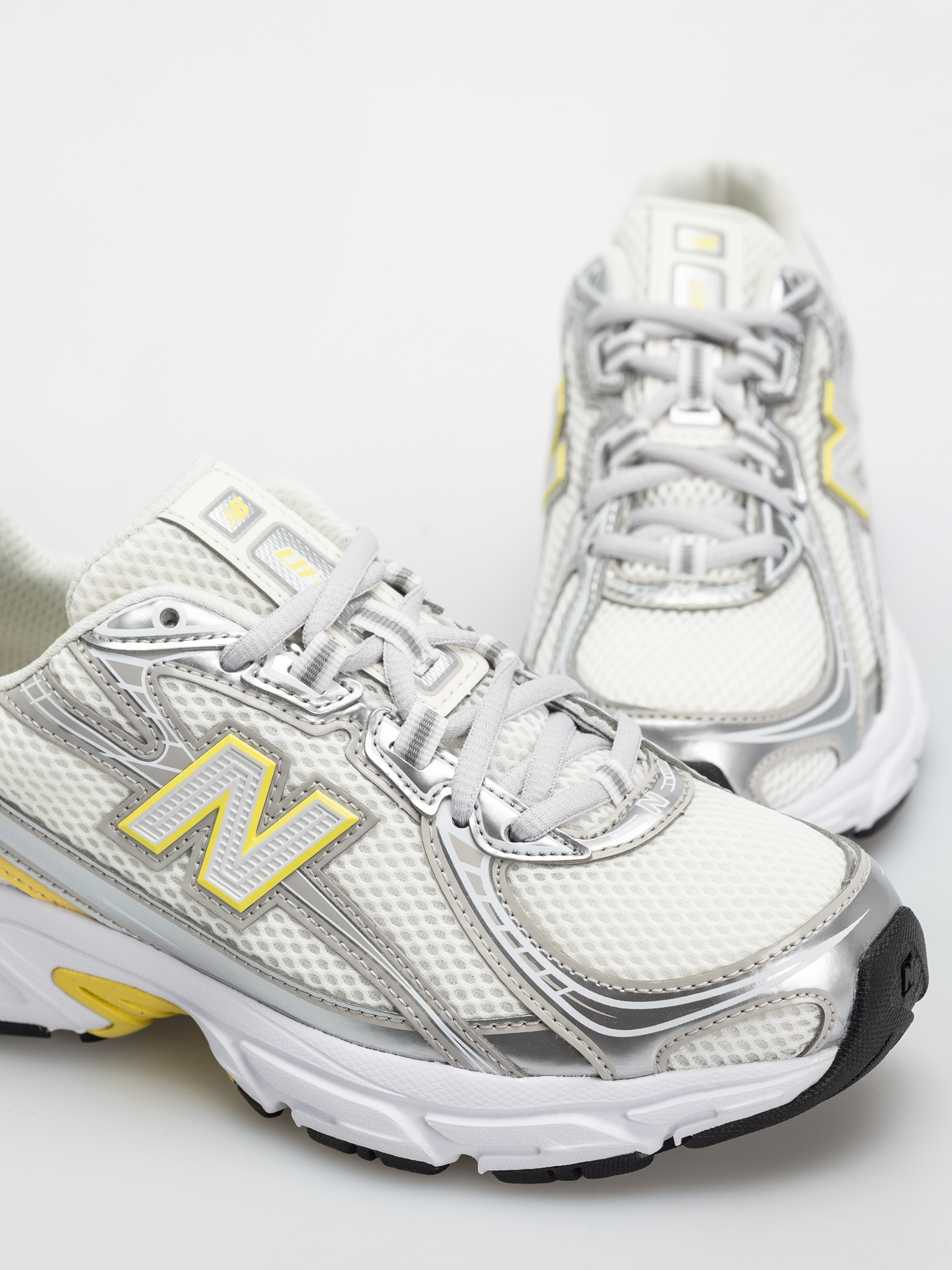 New Balance 740 JR Shoes (silver metallic/star burst)