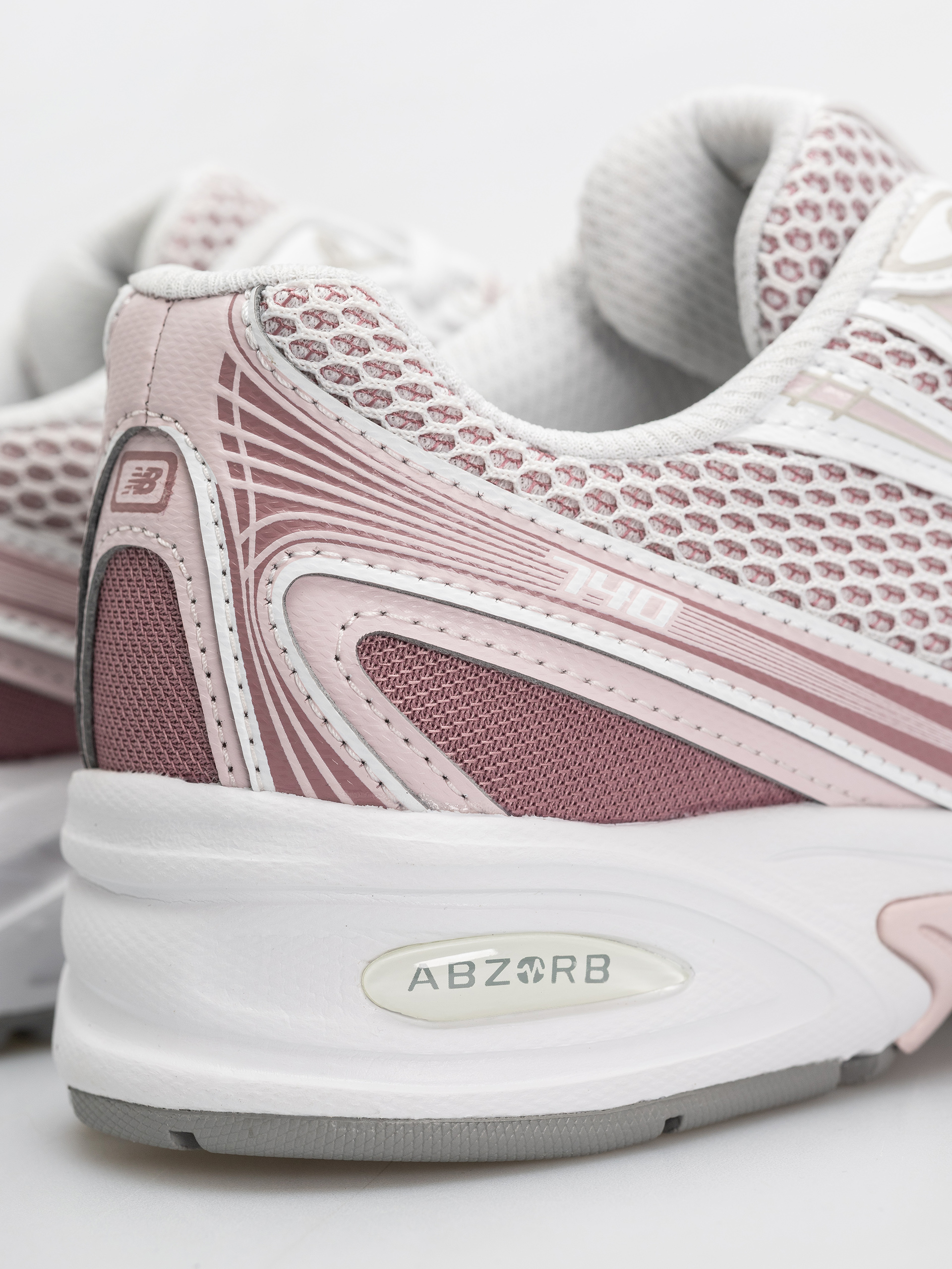 New Balance 740 Shoes (rosewood/103 white)