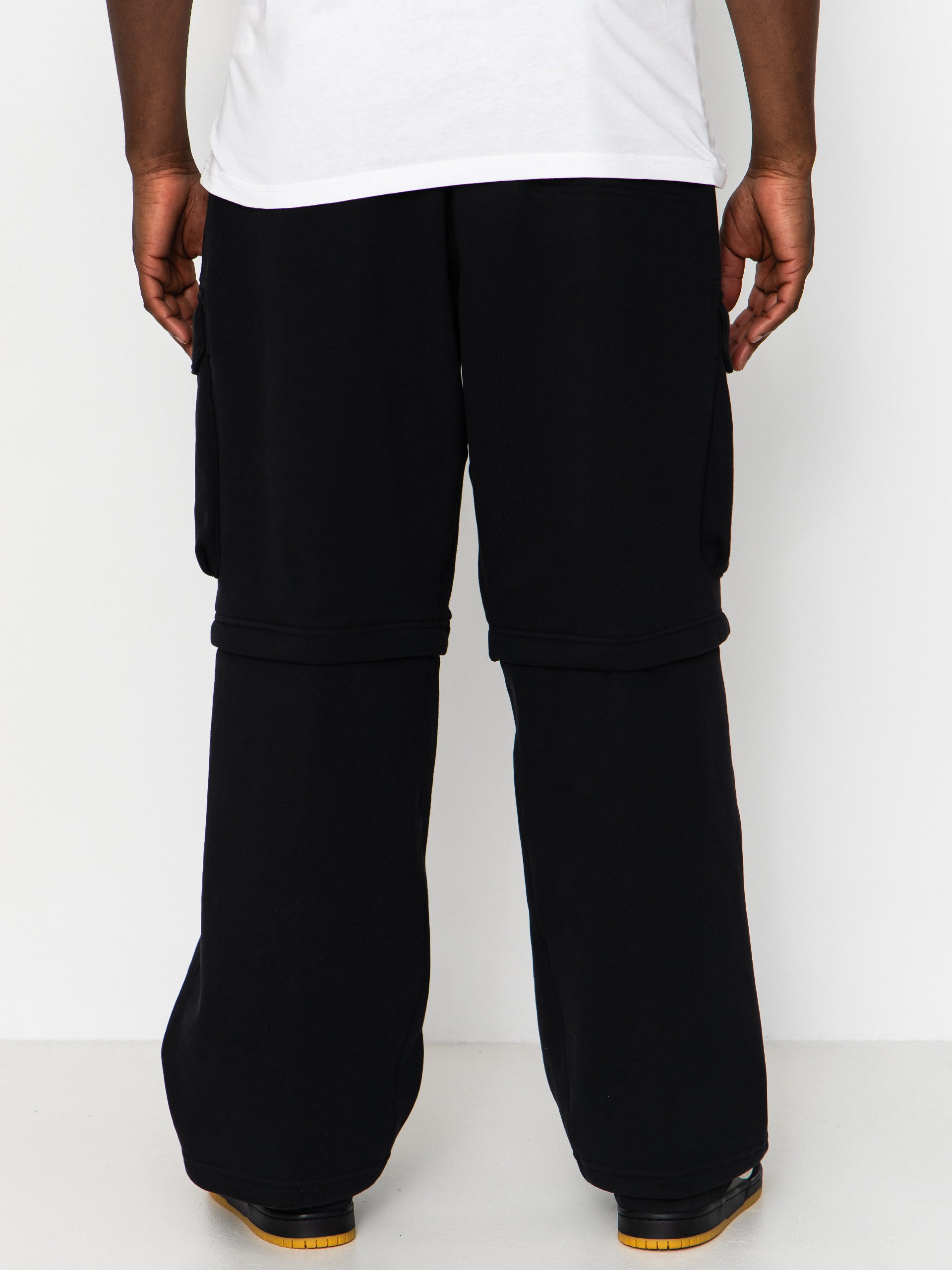 Nike SB Ishod Cargo Pants (black)