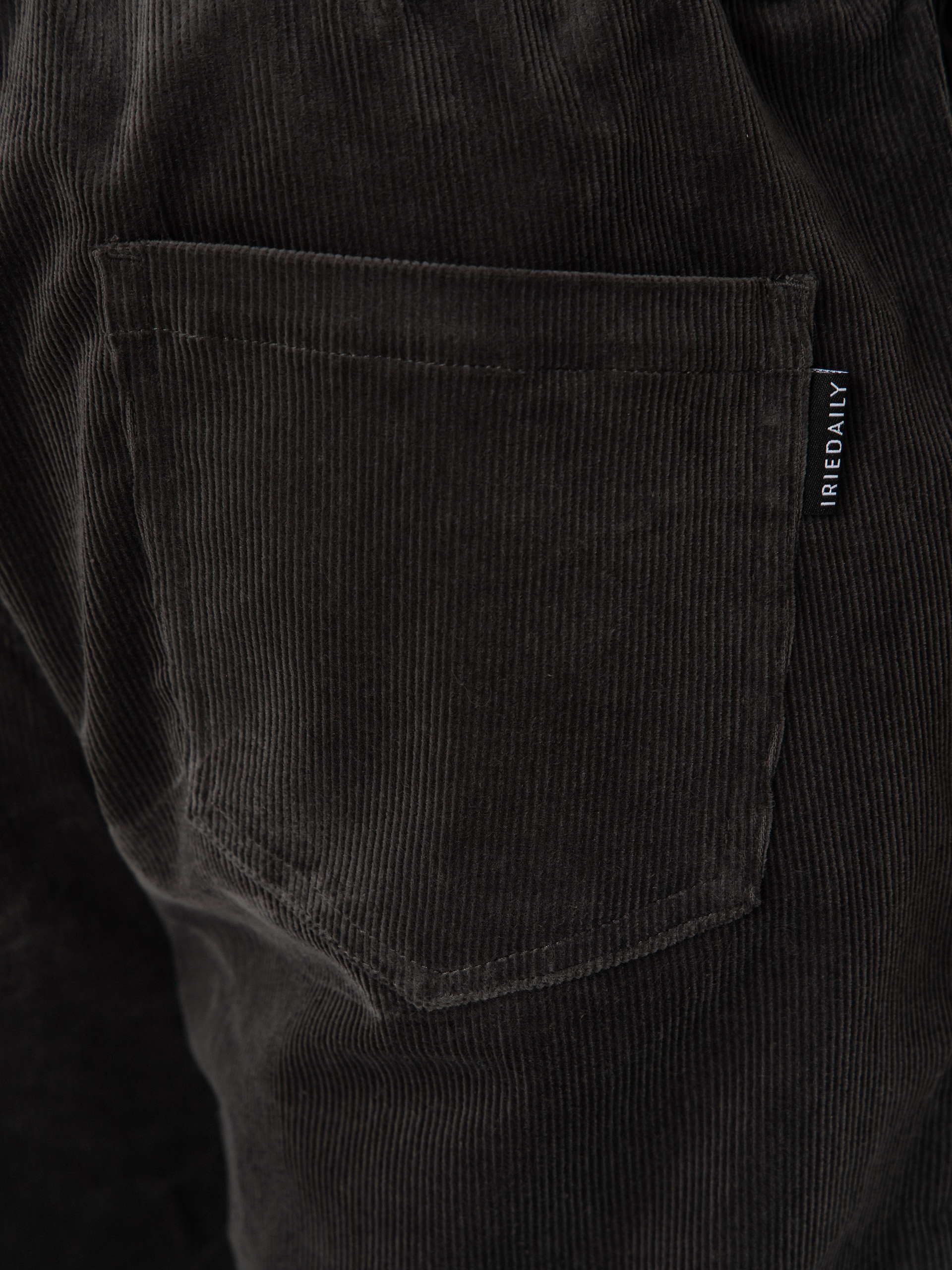 Iriedaily Corvin Shorts (dark jungle)