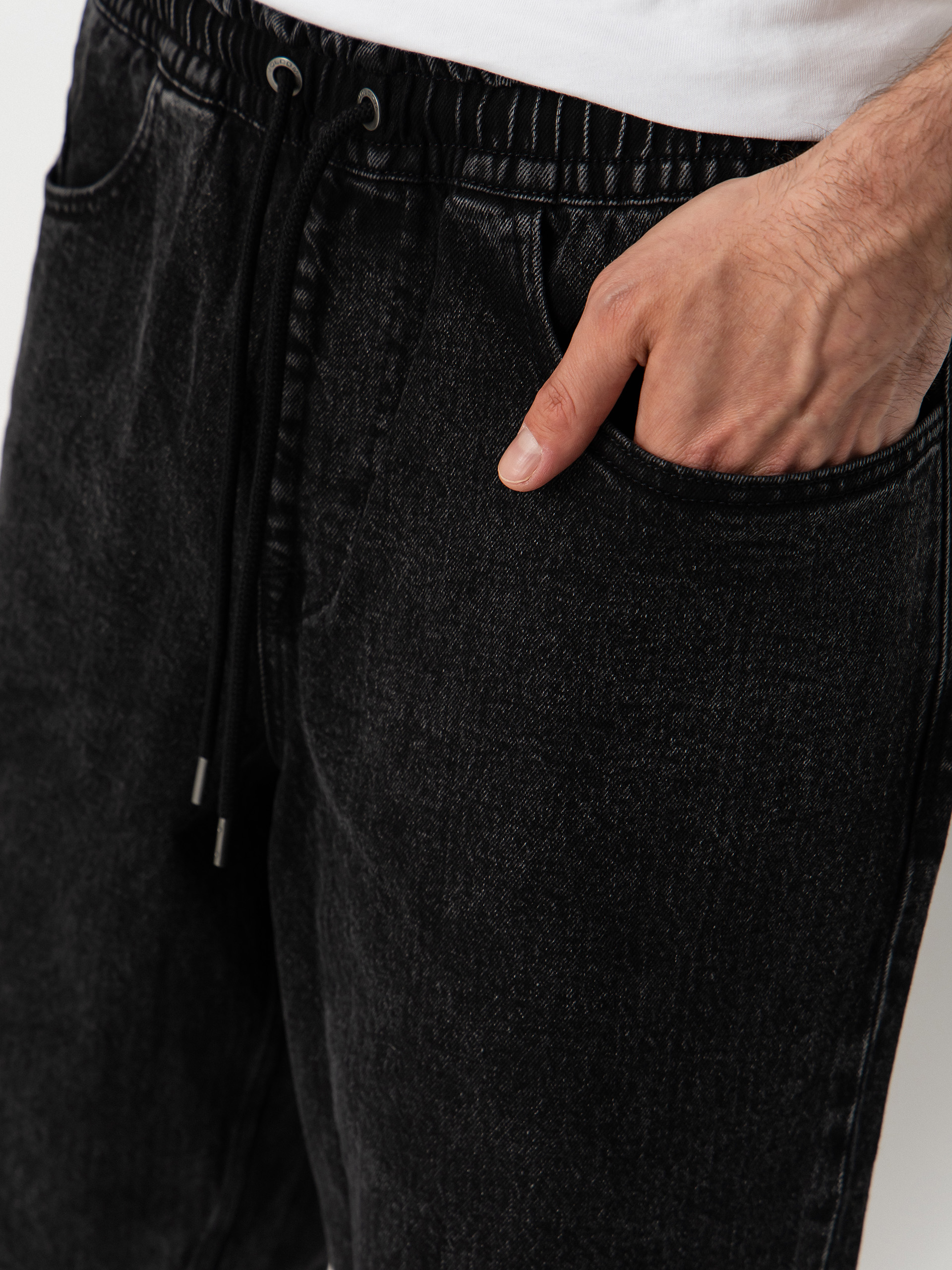 Volcom Freazy Ew 22 Shorts (blackity black)