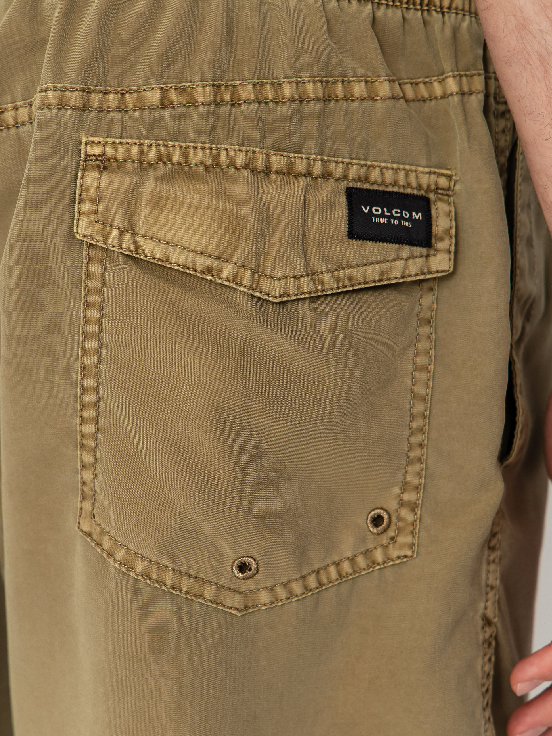 Volcom Shorts Center Trunk 17 (desert)