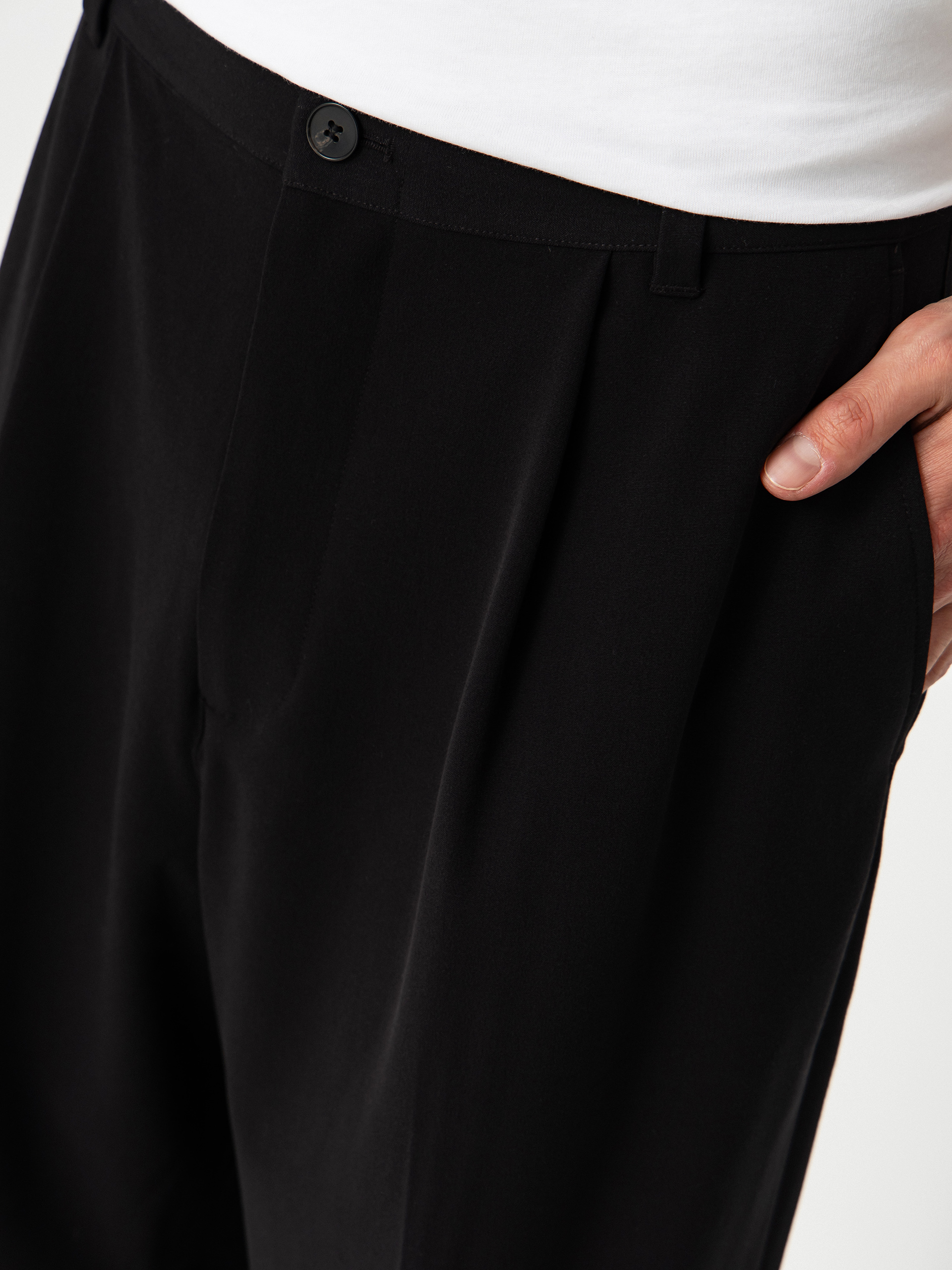 Beyond Medals Suit Pants (black)
