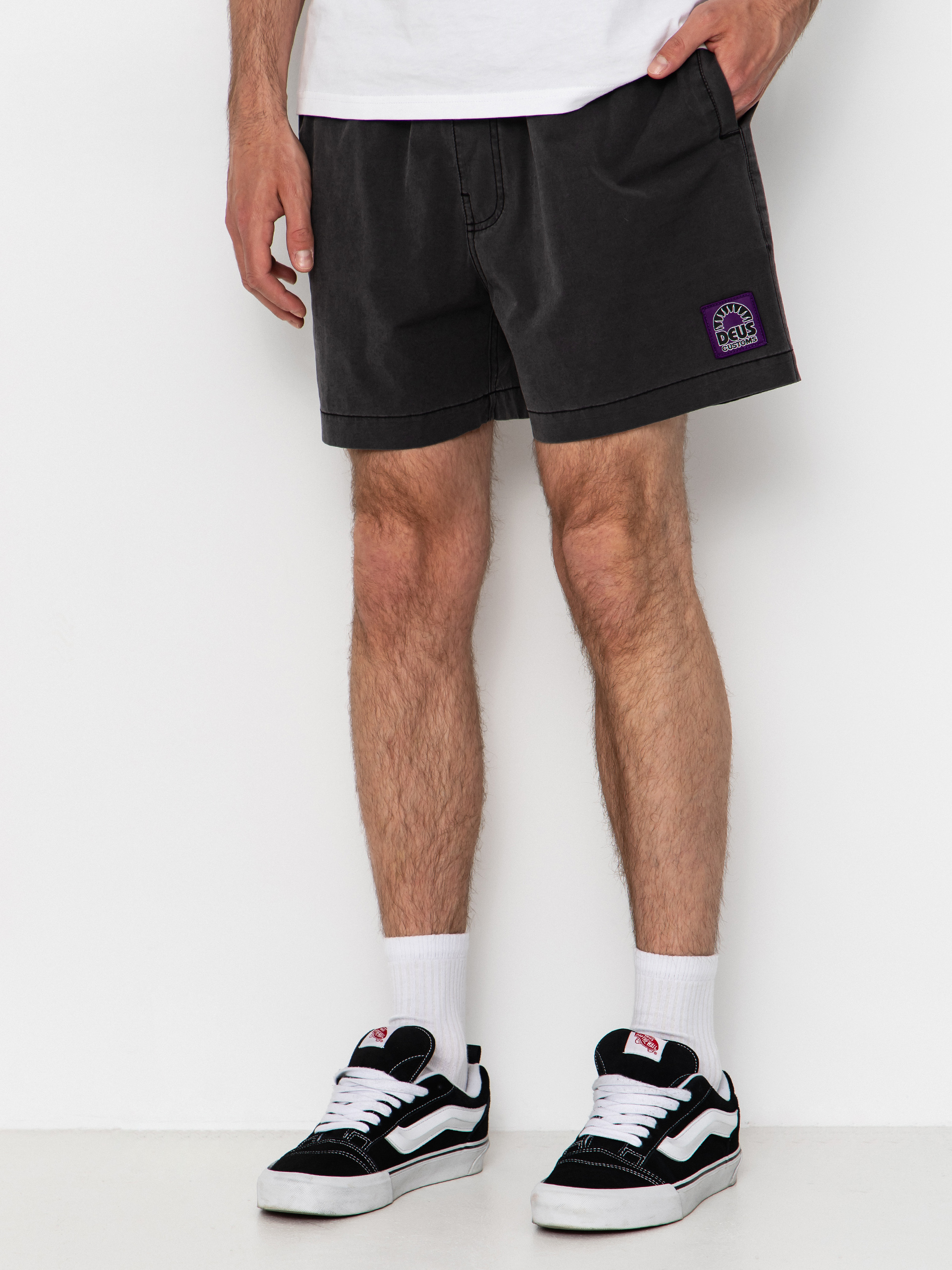 Deus Ex Machina Sandbar Garment Dyed Mesh Shorts (anthracite)