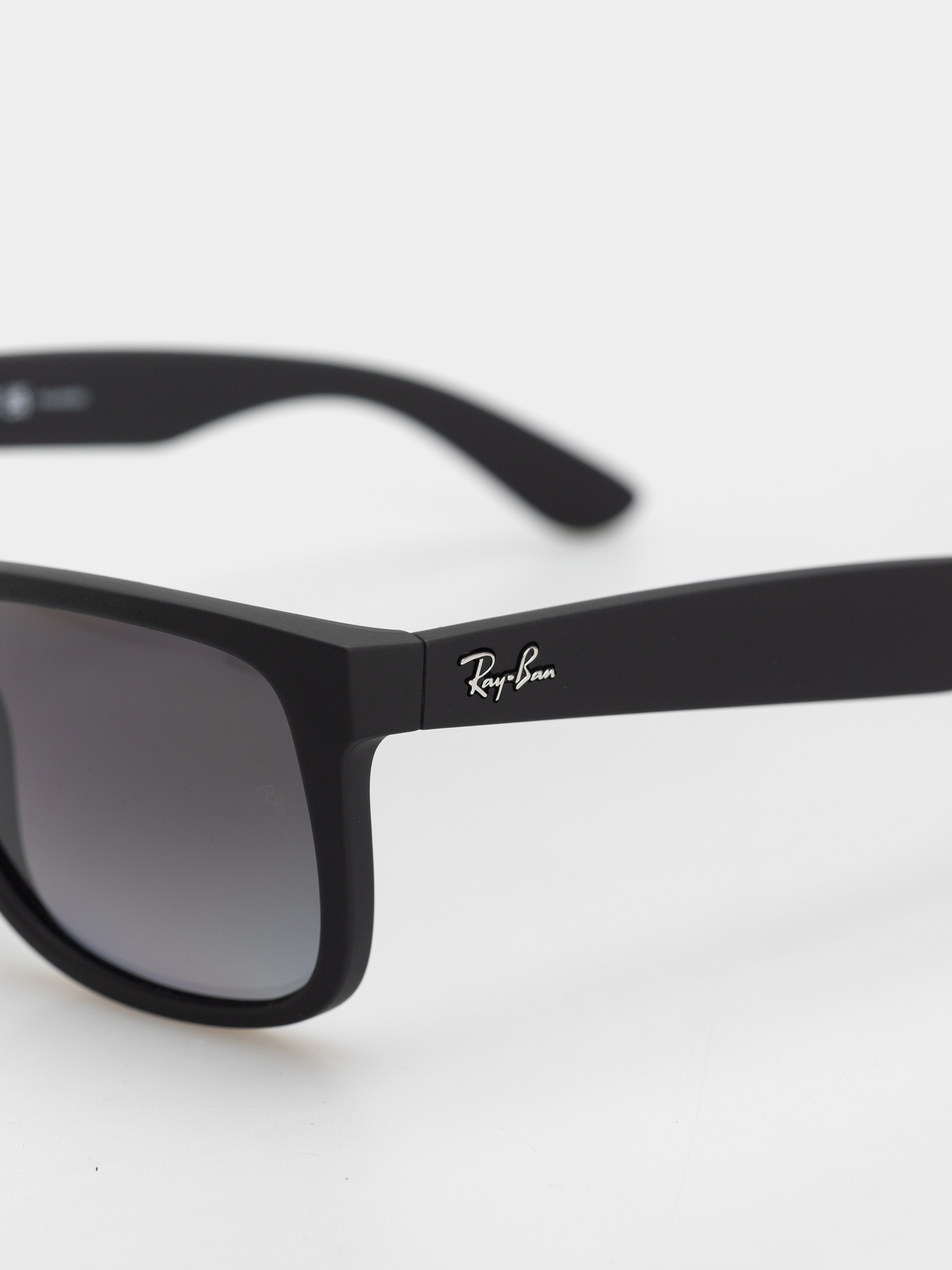 Ray-Ban Sonnenbrille Justin Classic (matowy guma czarny/polaryzacyjne jasnoszary)