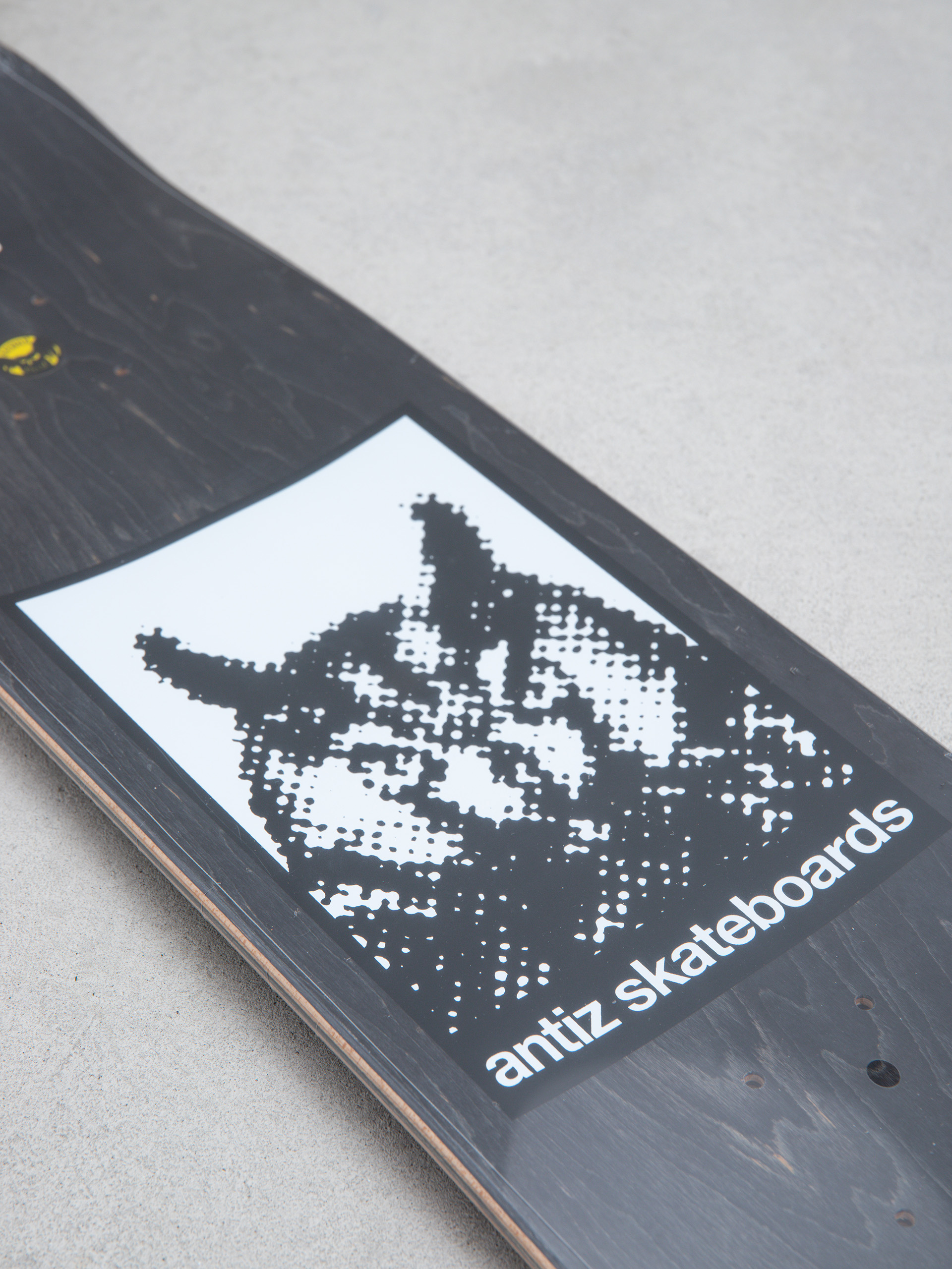 Antiz Deck Oslo M Shape Medium (black)