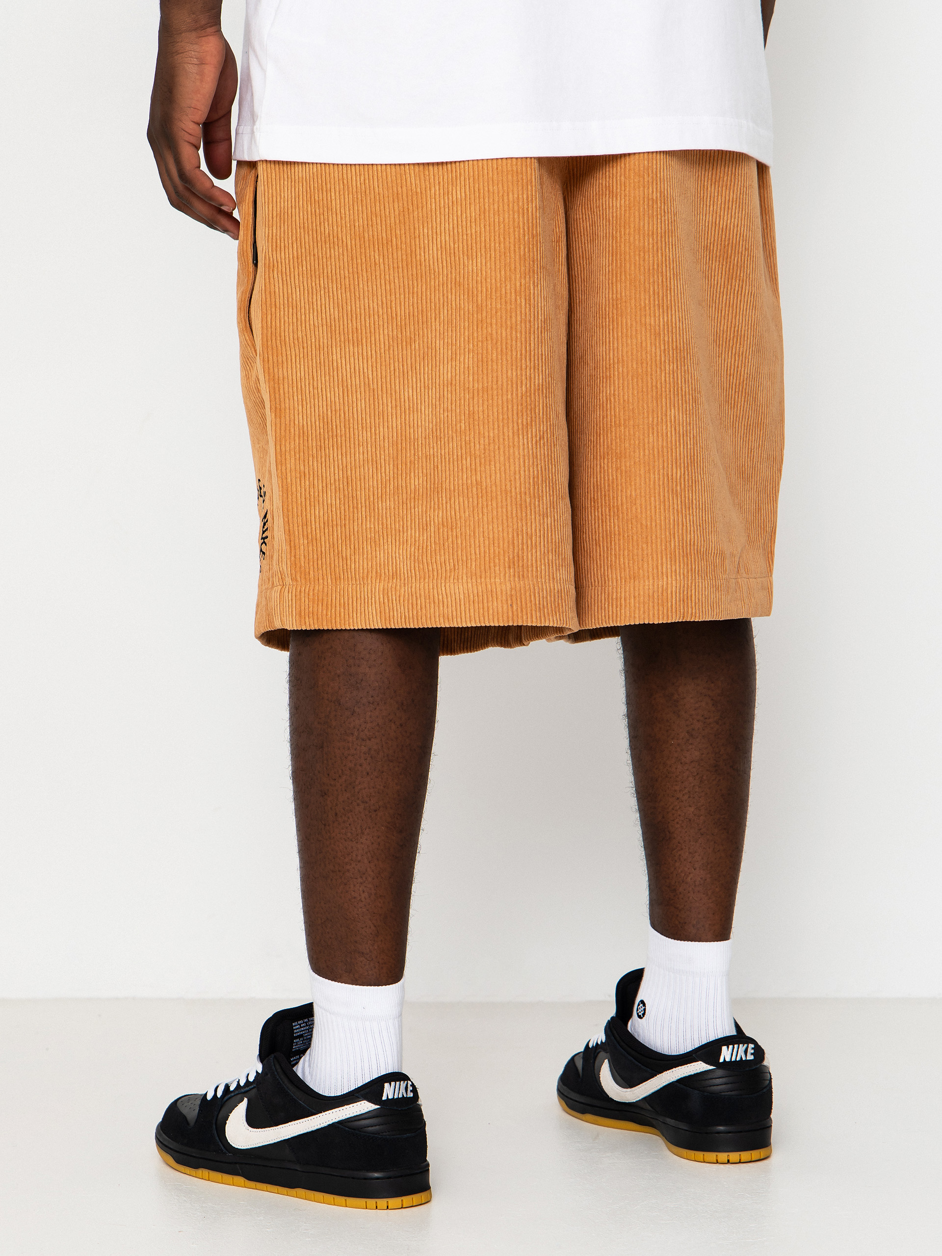 Nike SB Shorts Cord (lt cognac/black)